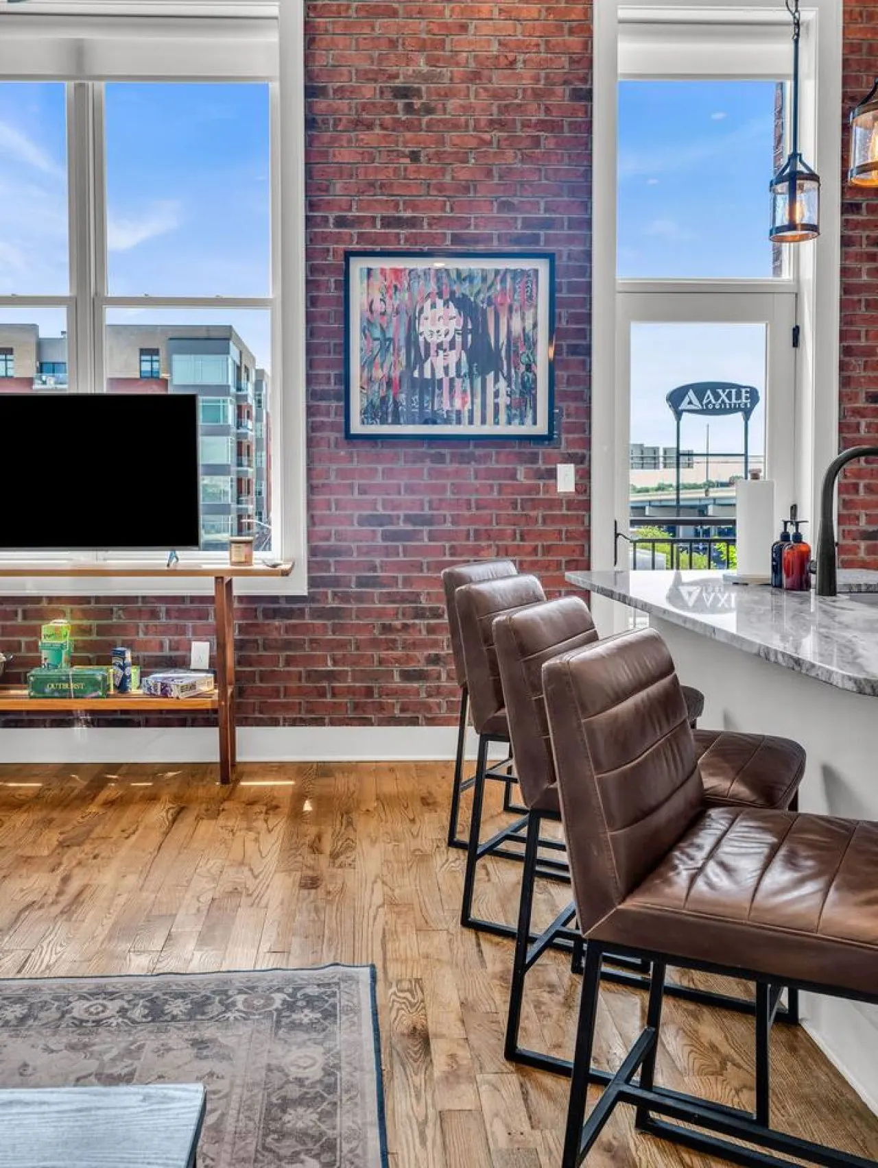 Luxury Corner Condo ~ Walk to Old City 12