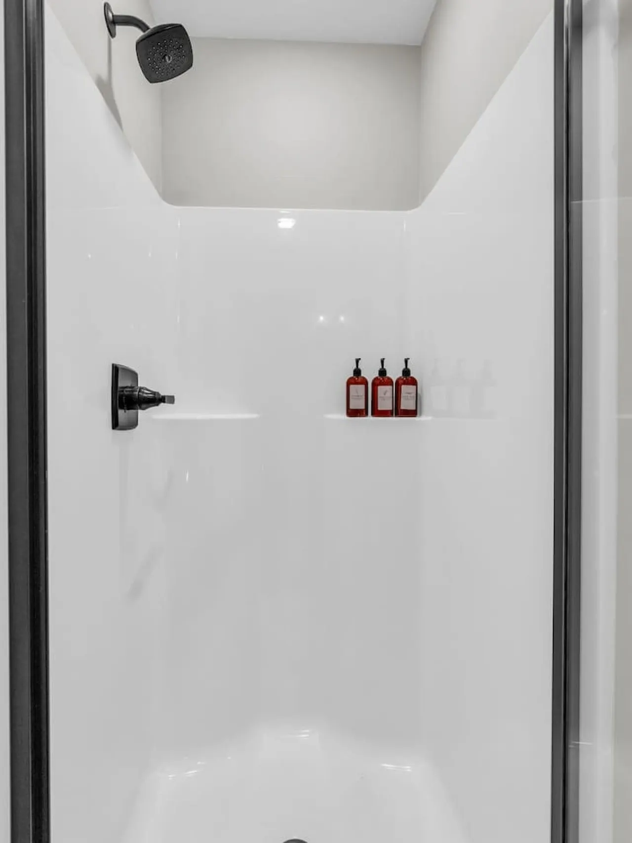 Luxury Corner Condo ~ Walk to Old City 16