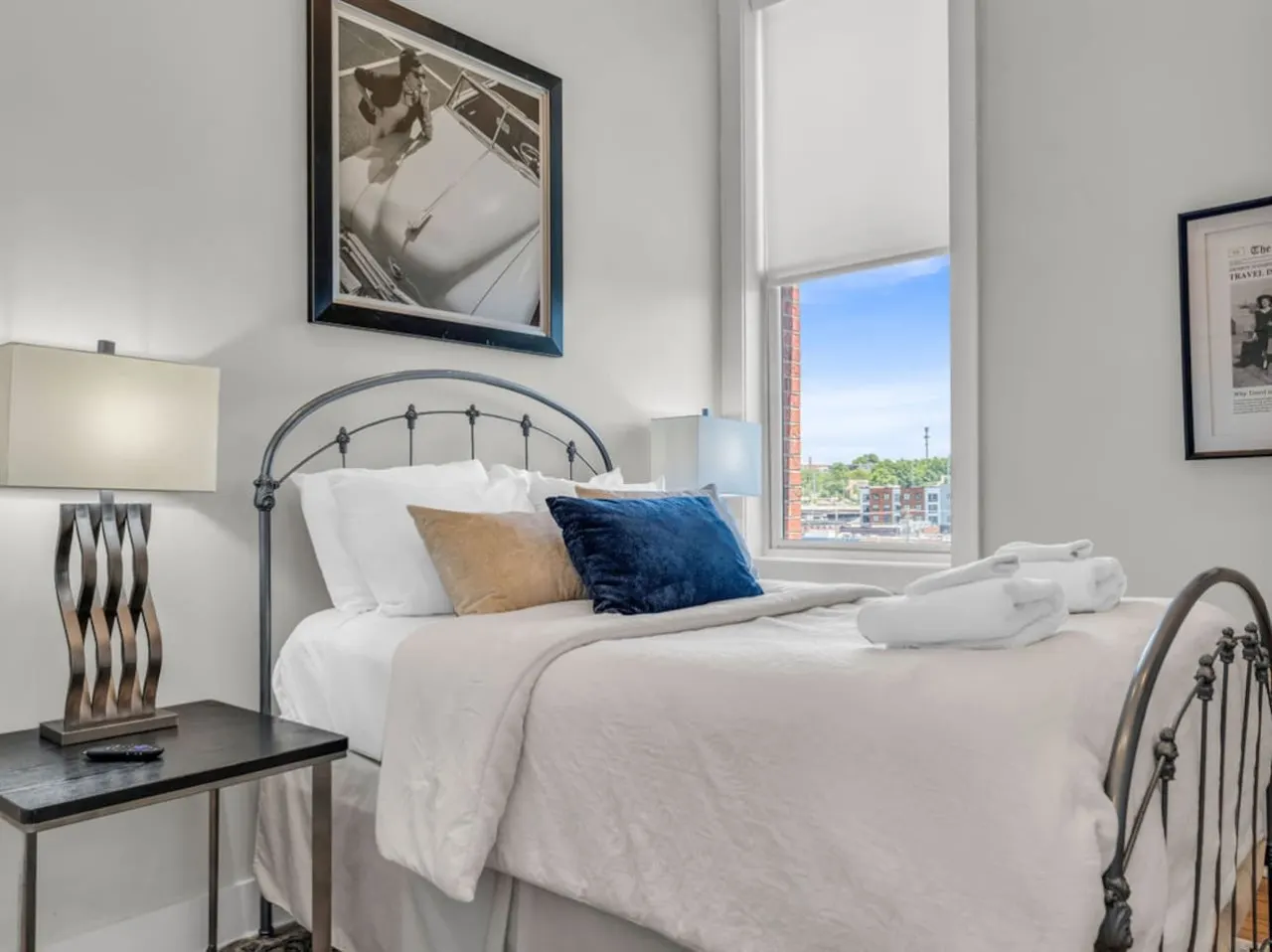 Luxury Corner Condo ~ Walk to Old City 18