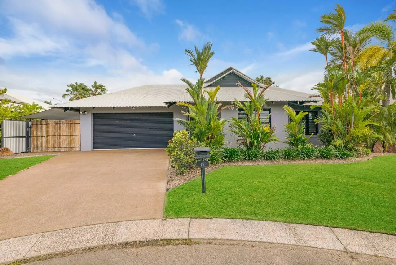 Zenhouse: Cityside Family House ~ Pool ~ Markets 9
