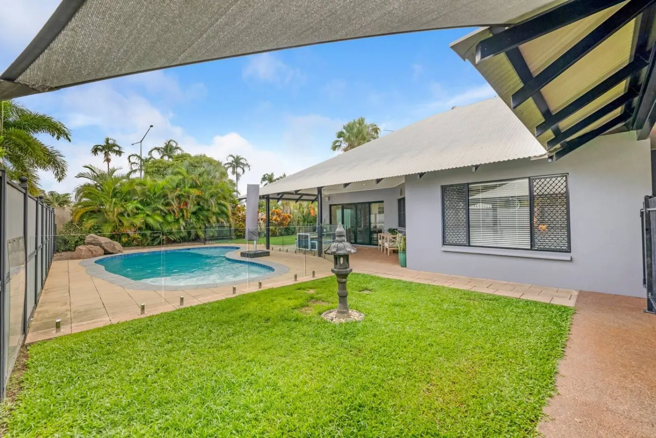 Zenhouse: Cityside Family House ~ Pool ~ Markets 10