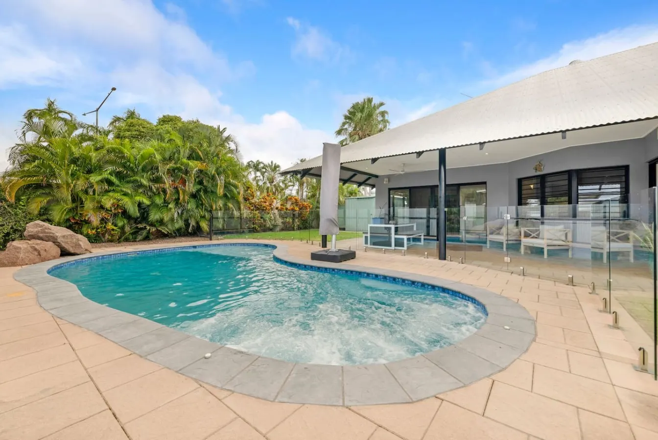 Zenhouse: Cityside Family House ~ Pool ~ Markets 13