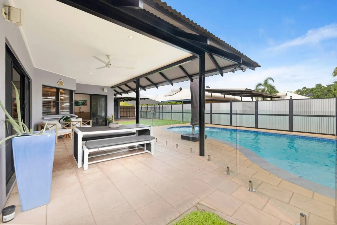 Zenhouse: Cityside Family House ~ Pool ~ Markets — photo 5