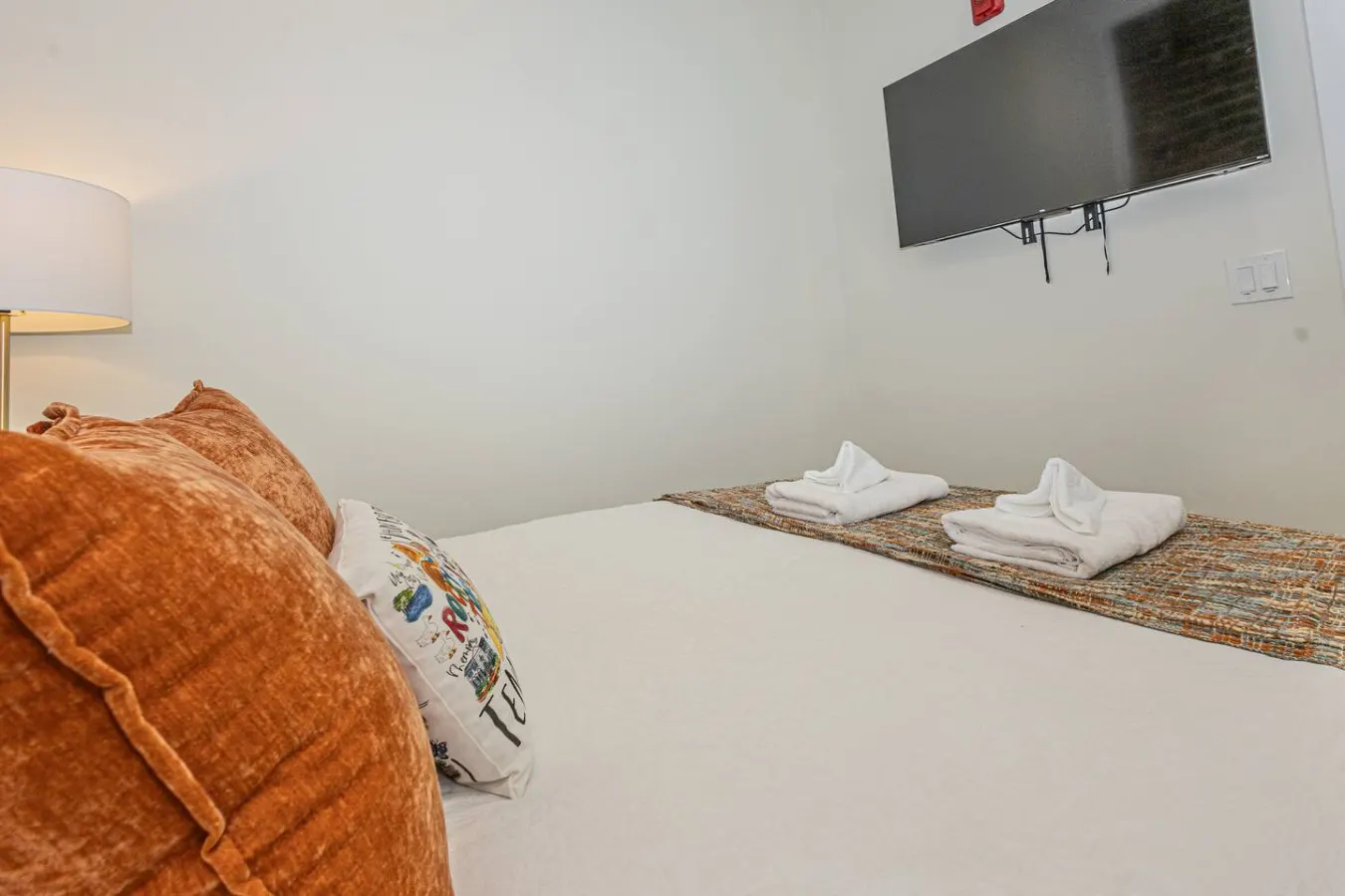 Stylish Loft on Gay Street~ Free Parking+Walkable 10