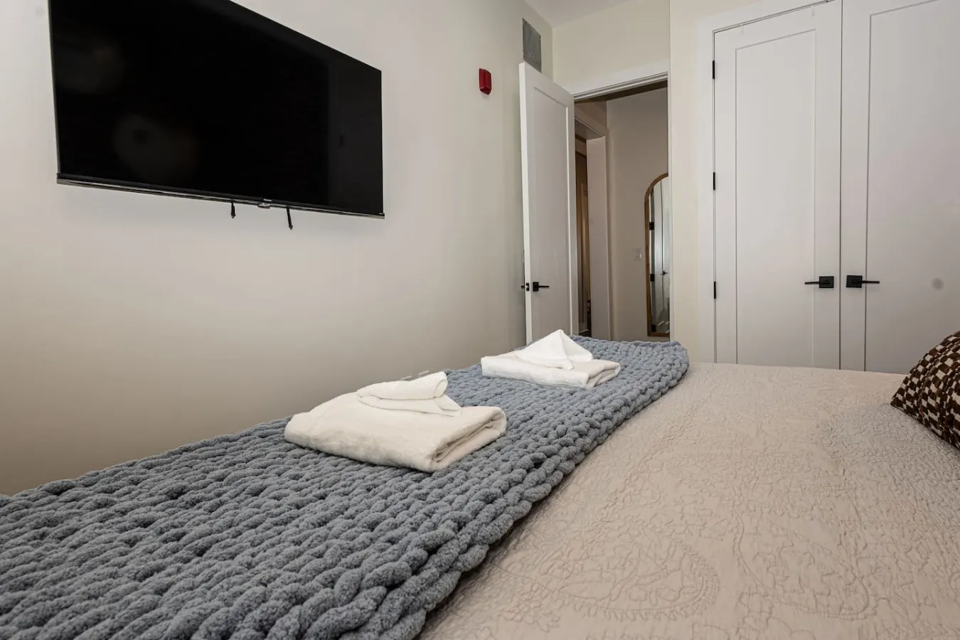 Stylish Loft on Gay Street~ Free Parking+Walkable 14