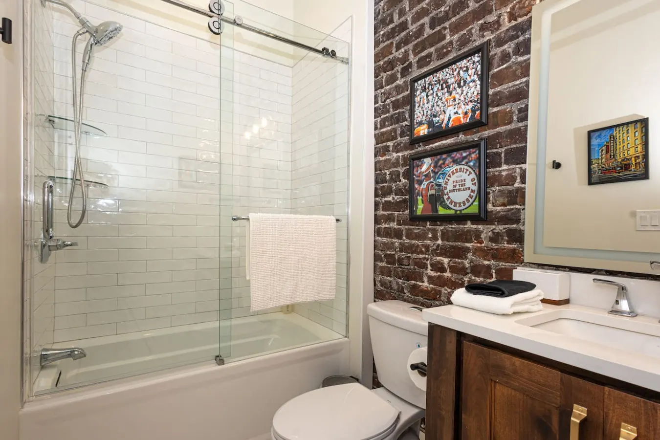 Stylish Loft on Gay Street~ Free Parking+Walkable 15