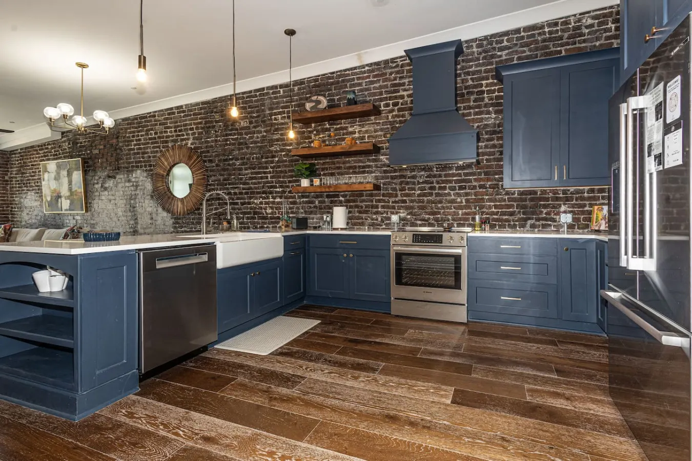 Stylish Loft on Gay Street~ Free Parking+Walkable — photo 4