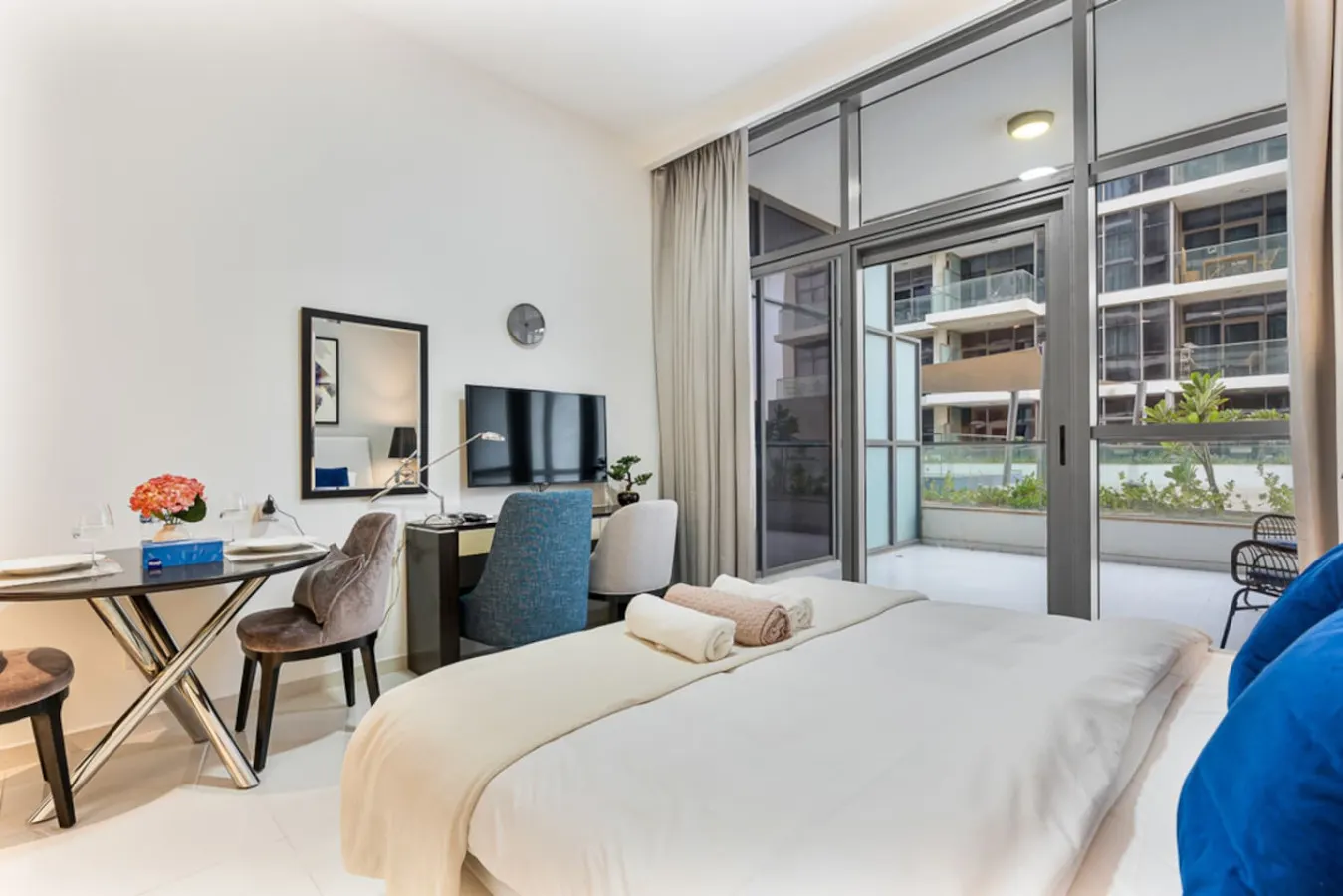 Modern & Cozy Studio Golf Course Community 9