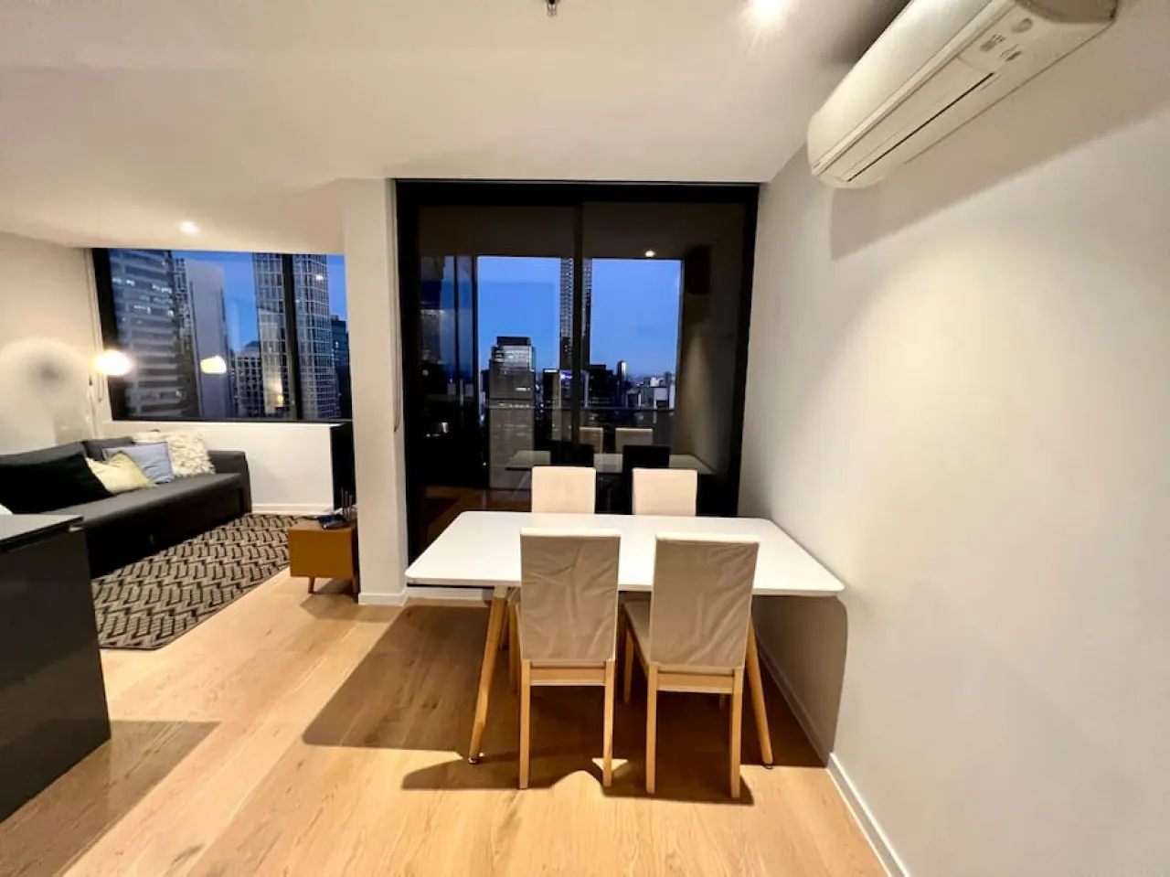 2x 2BR Apartment at Manhattan - MH1&MH2 15