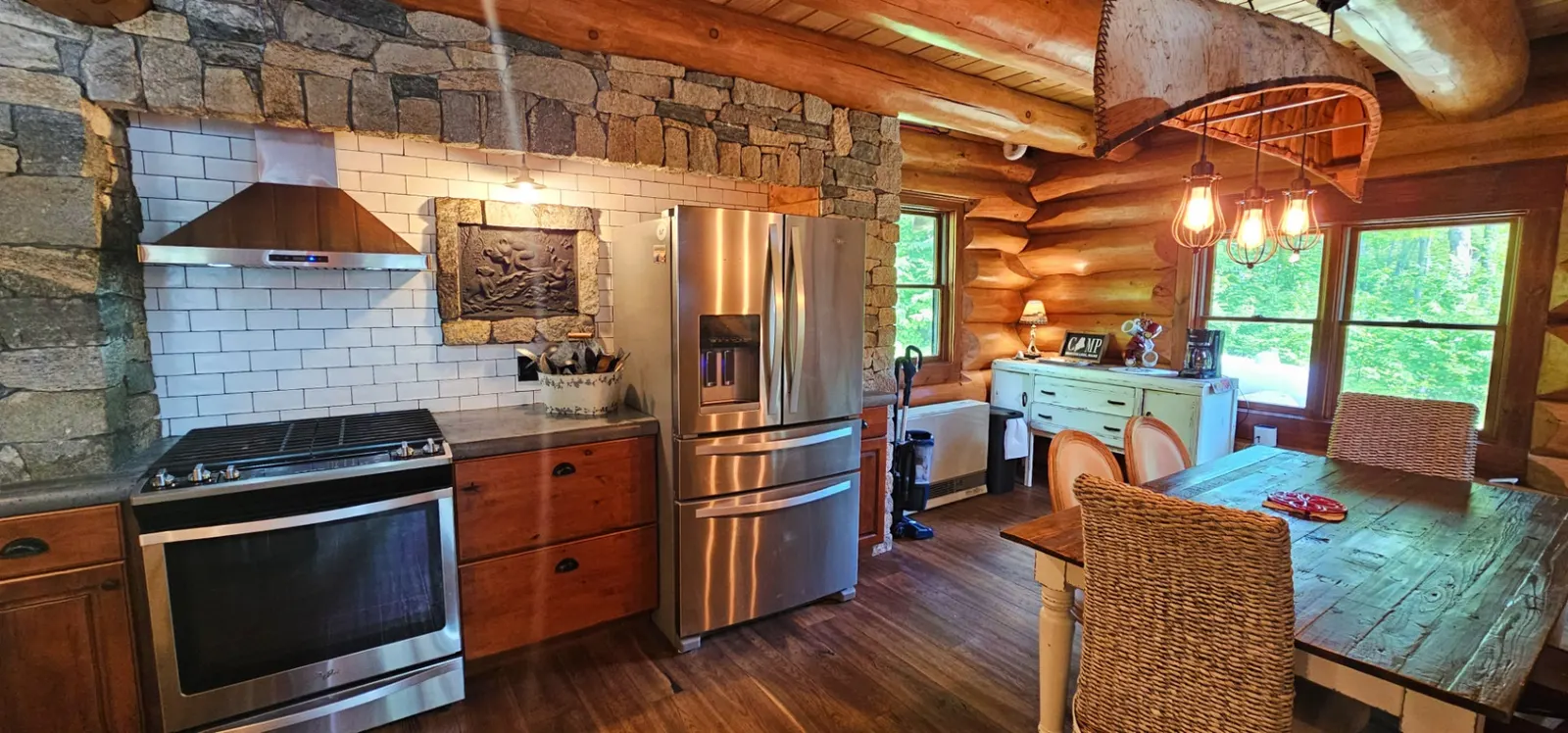 Bear Cove Hideaway 10