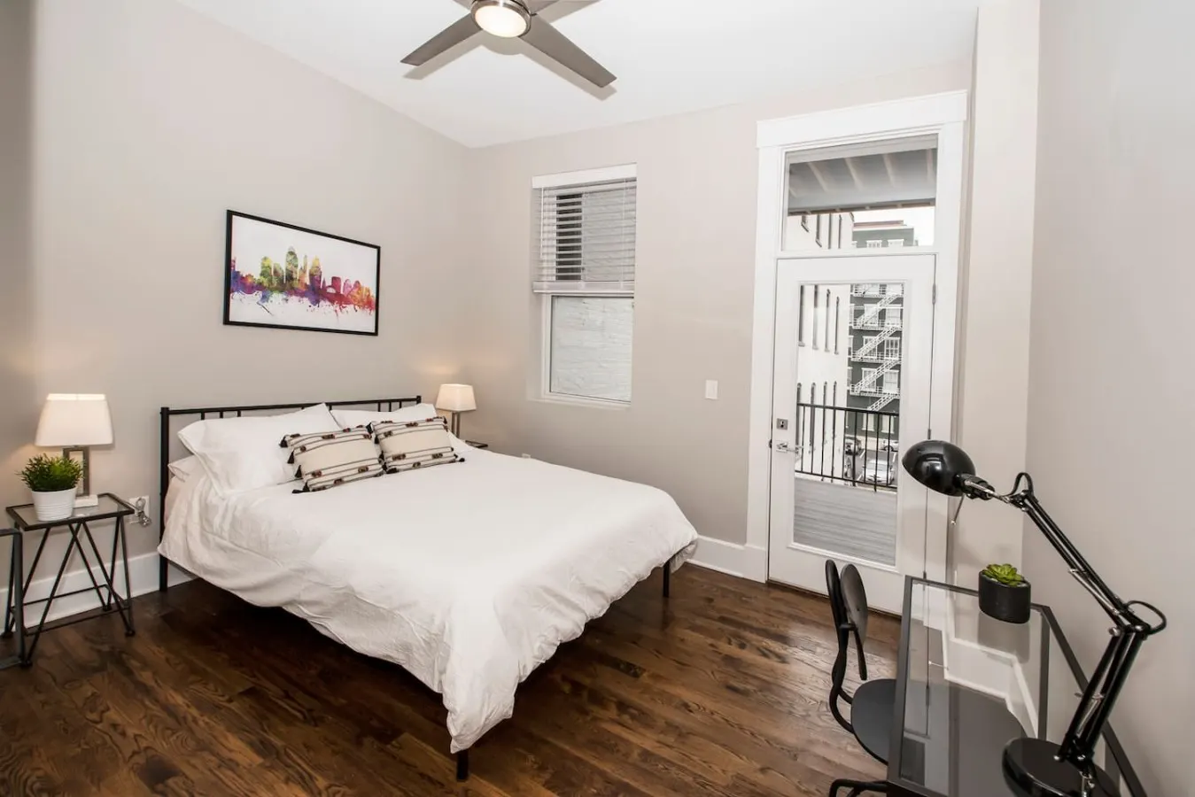 Gorgeous Condo Downtown, Gated Parking Included! 13