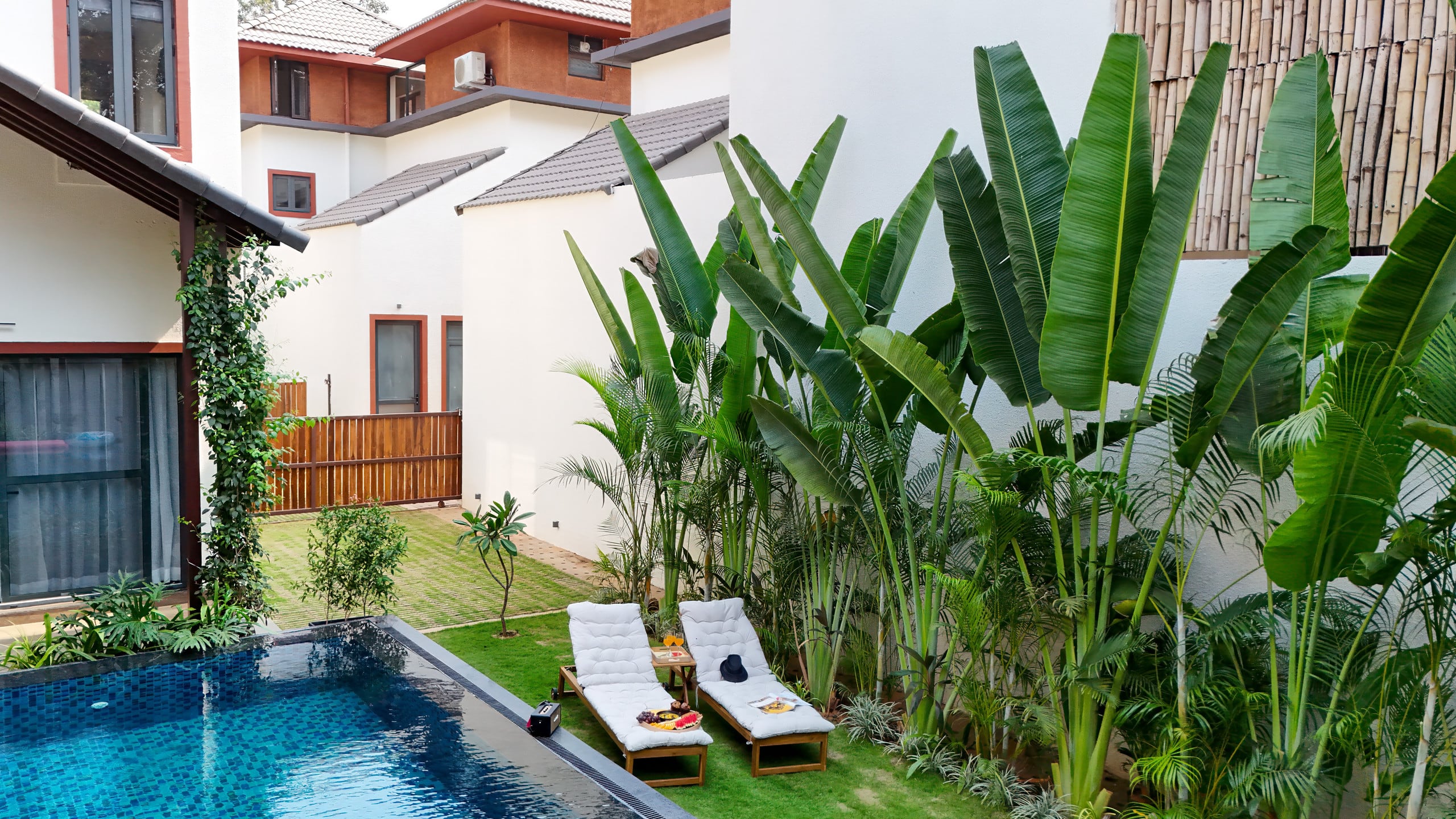 Sereno Susegad 5bhk luxe villa pvt pool by Elysium 8