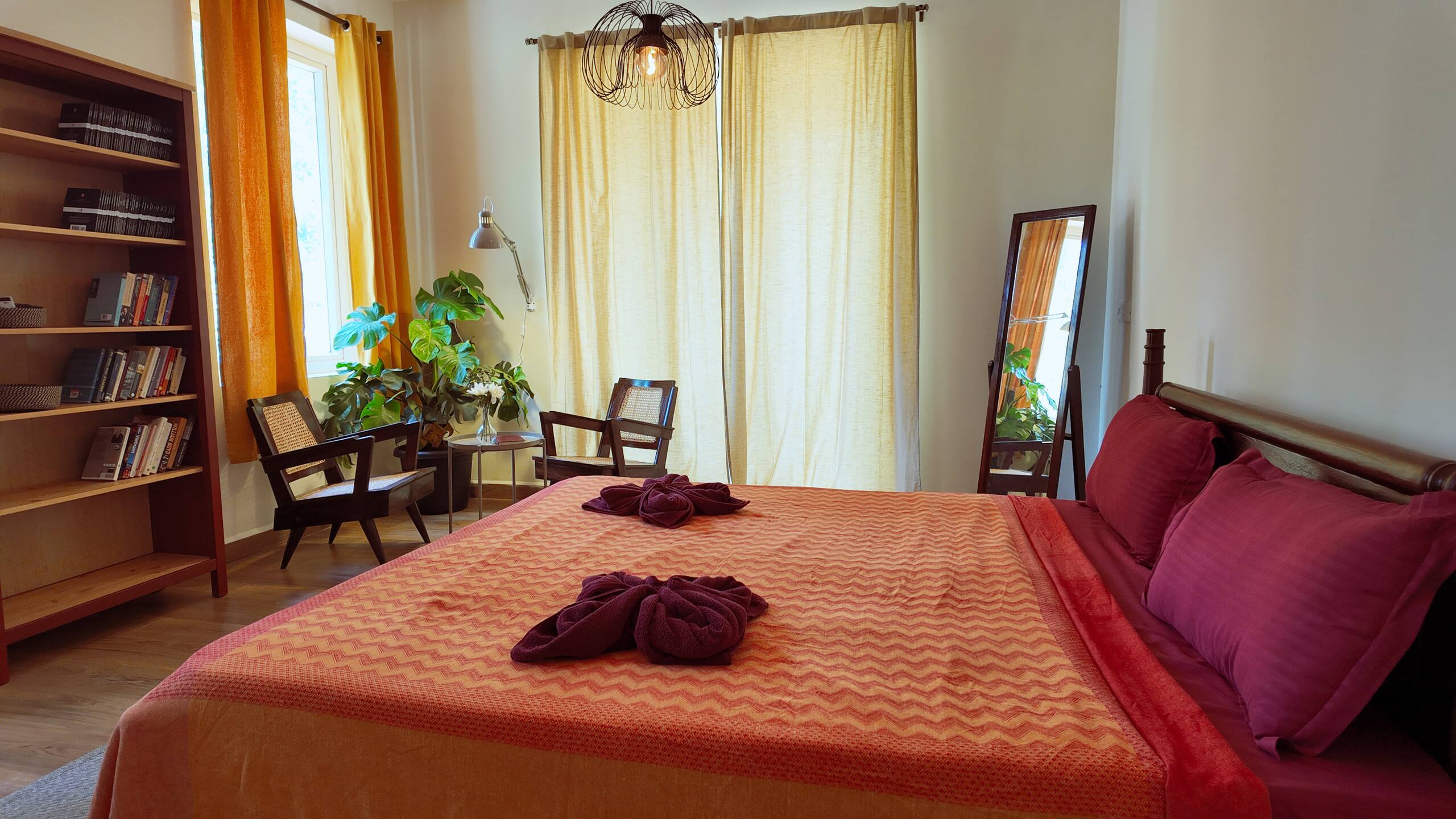 SloMo Villa - Private Pool, Field View, Beach Fun 23