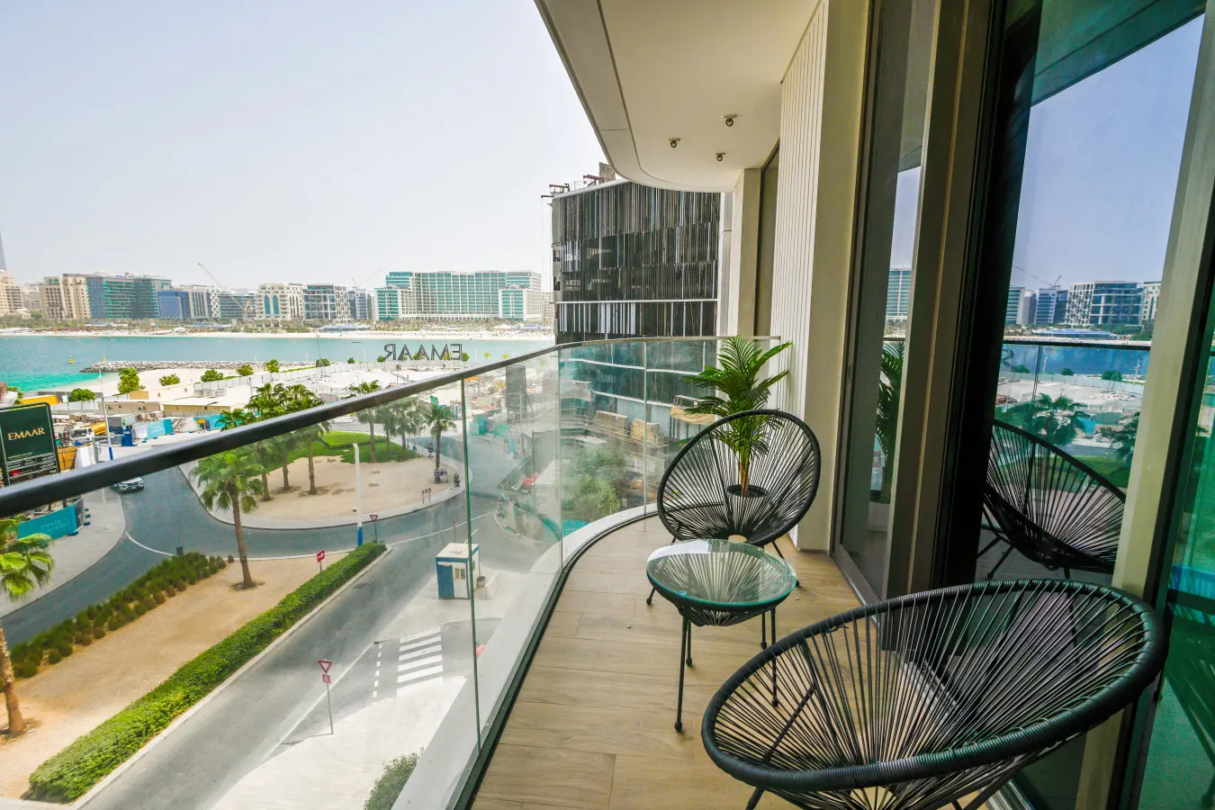 Palace Beach Serenity Modern 1BR in Dubai 4