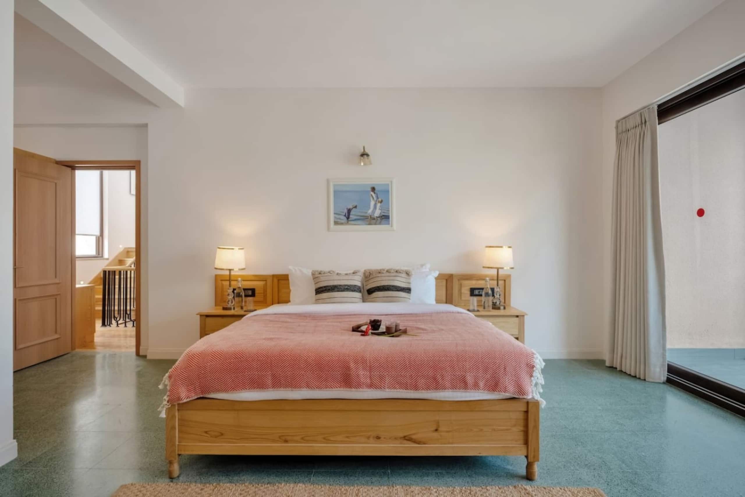 Lux 3BR Villa w Private Pool in Anjuna Gola House 24