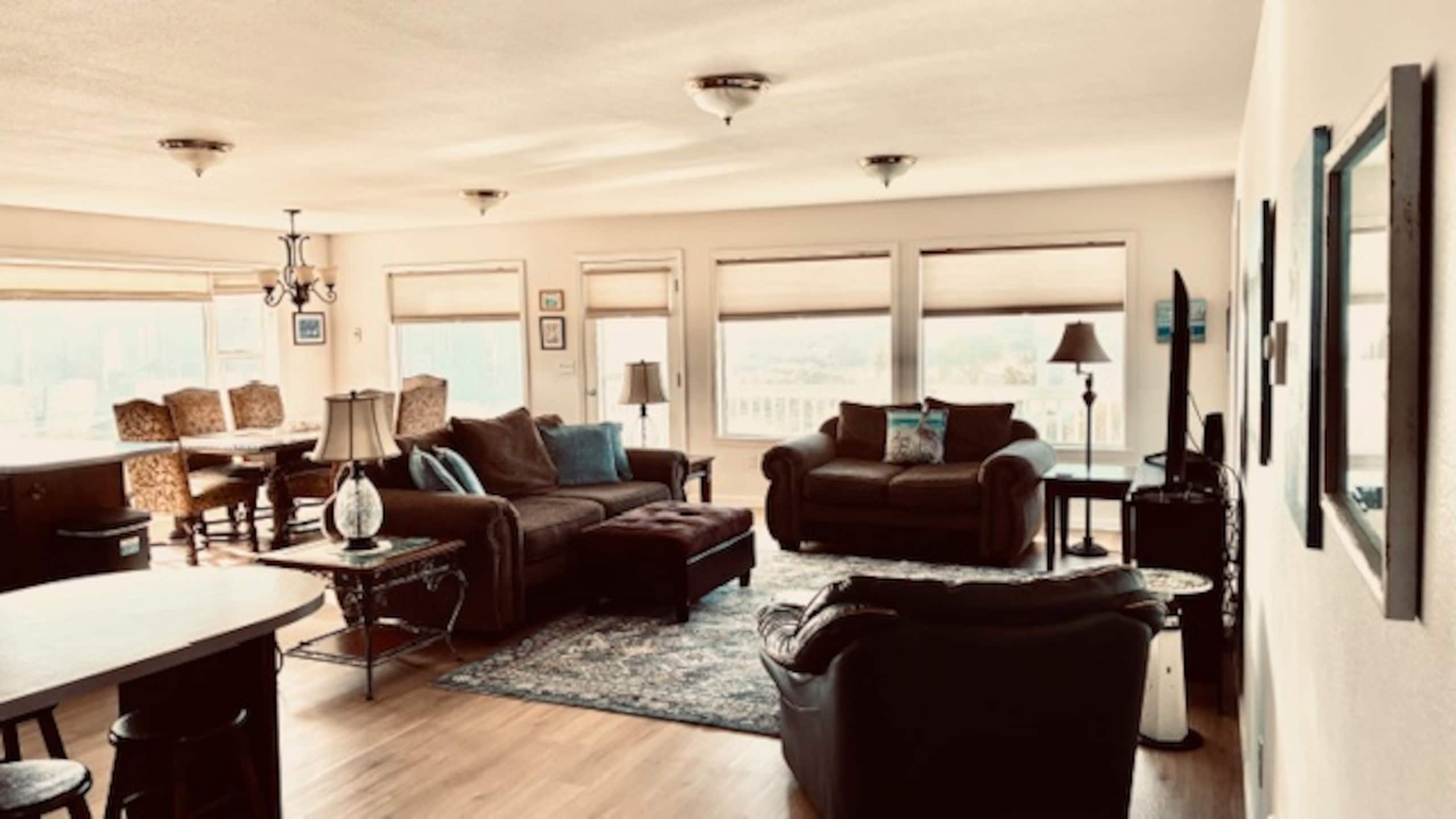 Grandma's Bandon Beach House - on the jetty! — photo 5