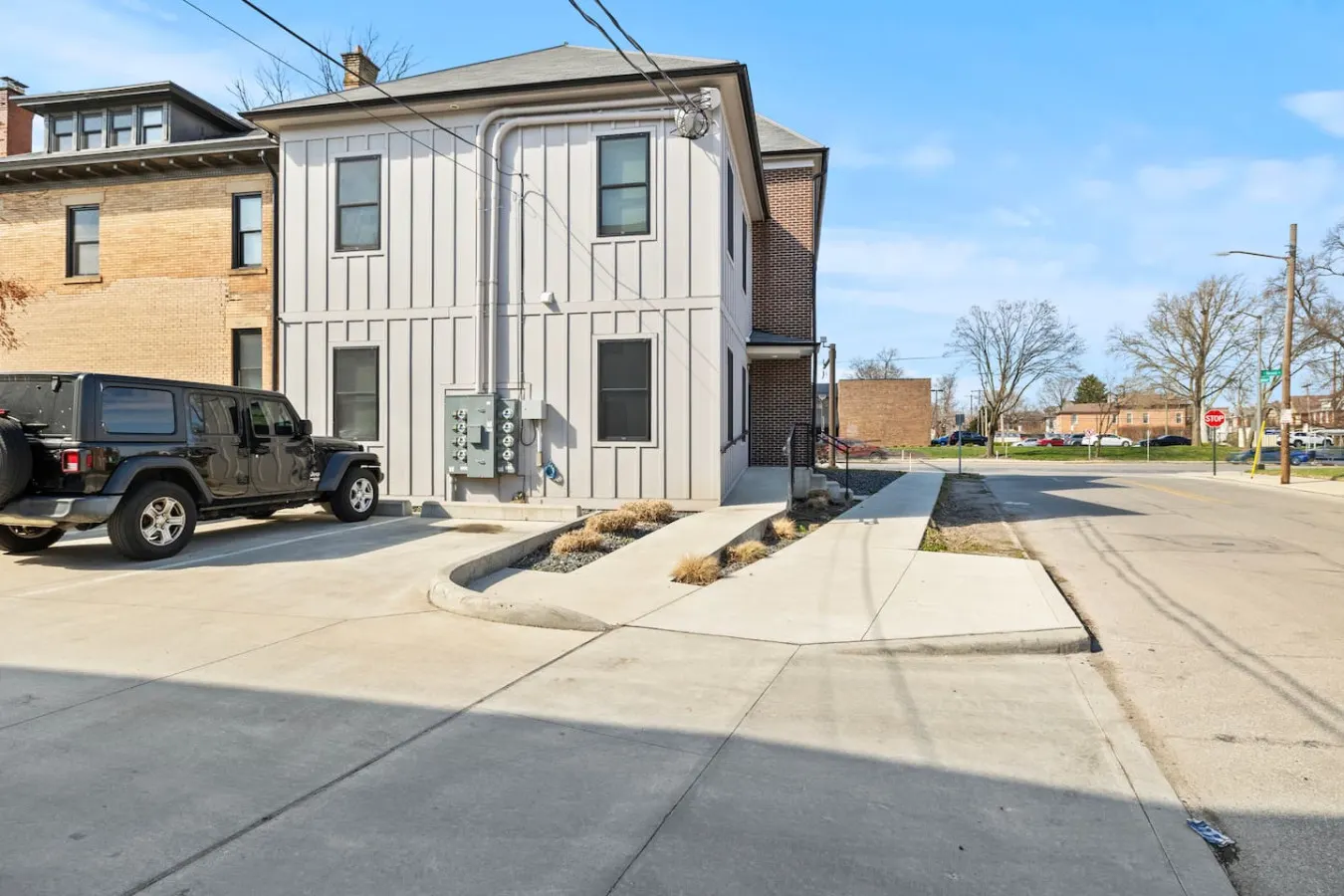 Your Monthly Home in Columbus Cozy 30-Night Stay 13