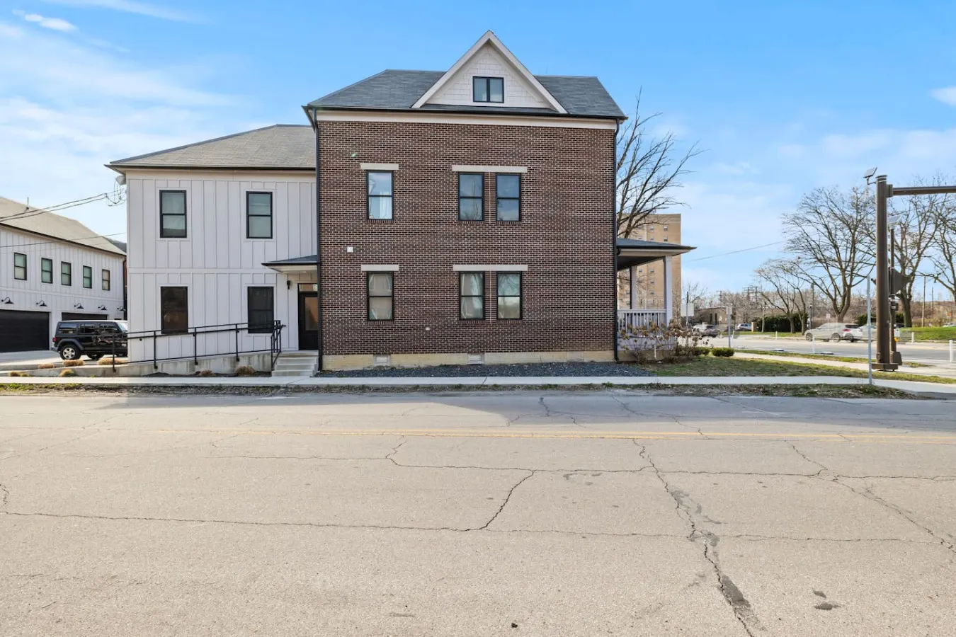Your Monthly Home in Columbus Cozy 30-Night Stay 15