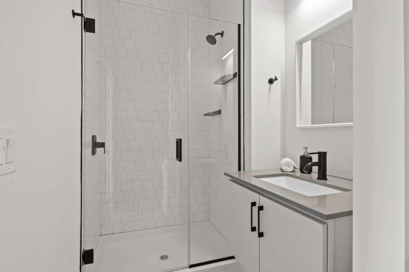 Your Monthly Home in Columbus Cozy 30-Night Stay 3