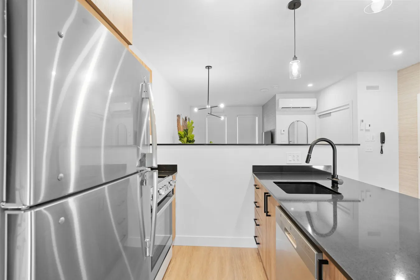 Plateau - Spacious New 3bdr in Habitat Plateau by Denstays - Unit 101 5