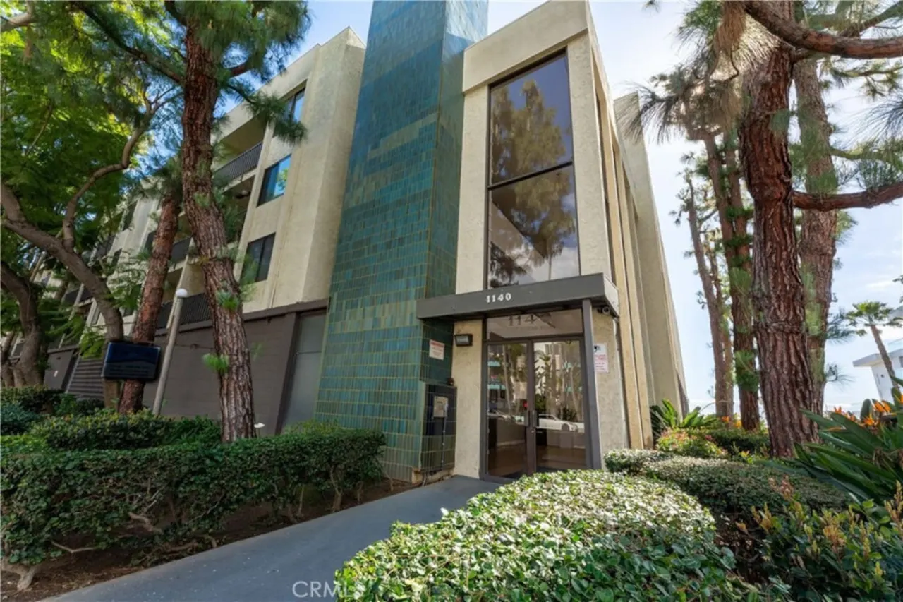 Long Beach Condo - Beachfront, Pool, Best Views 16