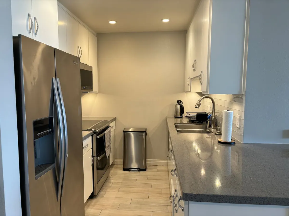 Long Beach Condo - Beachfront, Pool, Best Views — photo 4