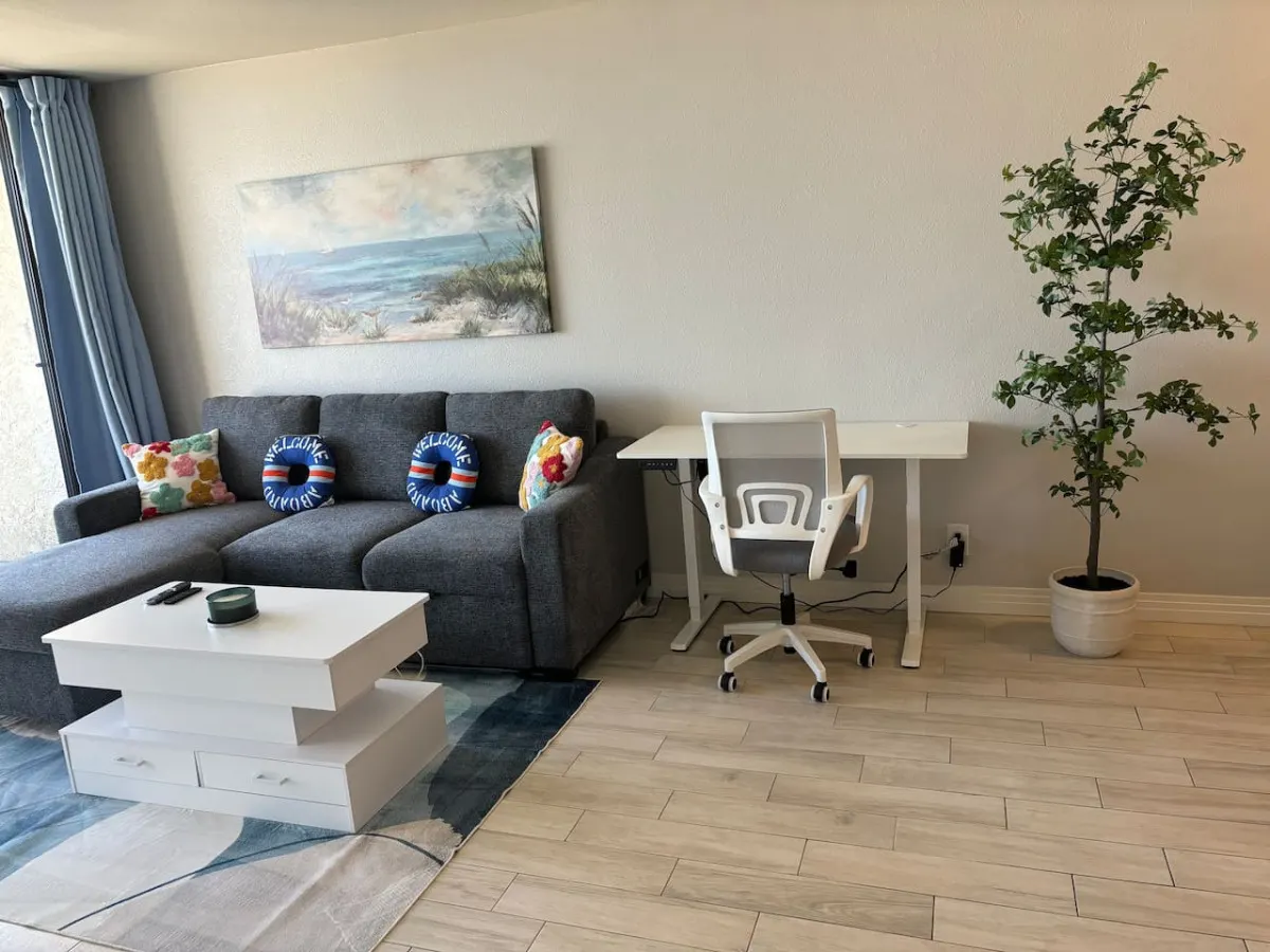 Long Beach Condo - Beachfront, Pool, Best Views 7