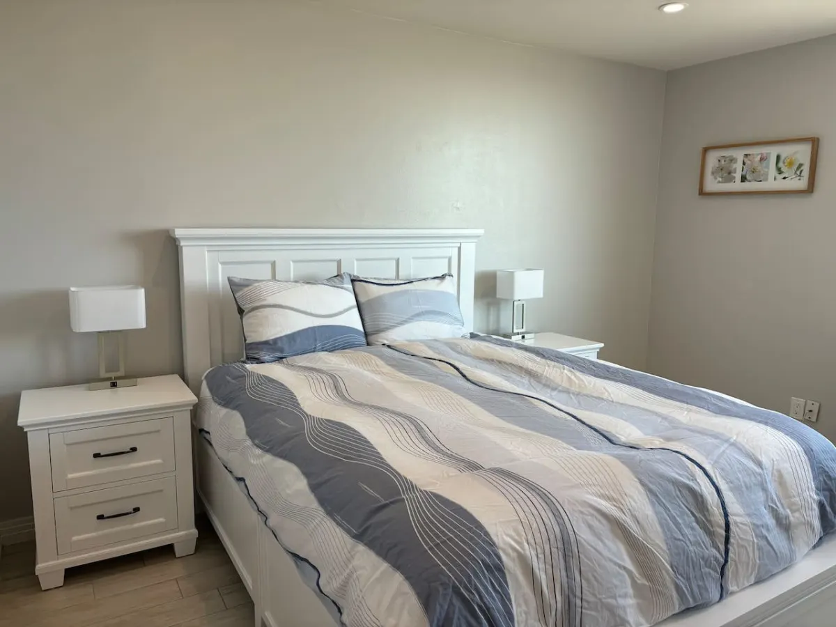 Long Beach Condo - Beachfront, Pool, Best Views 8