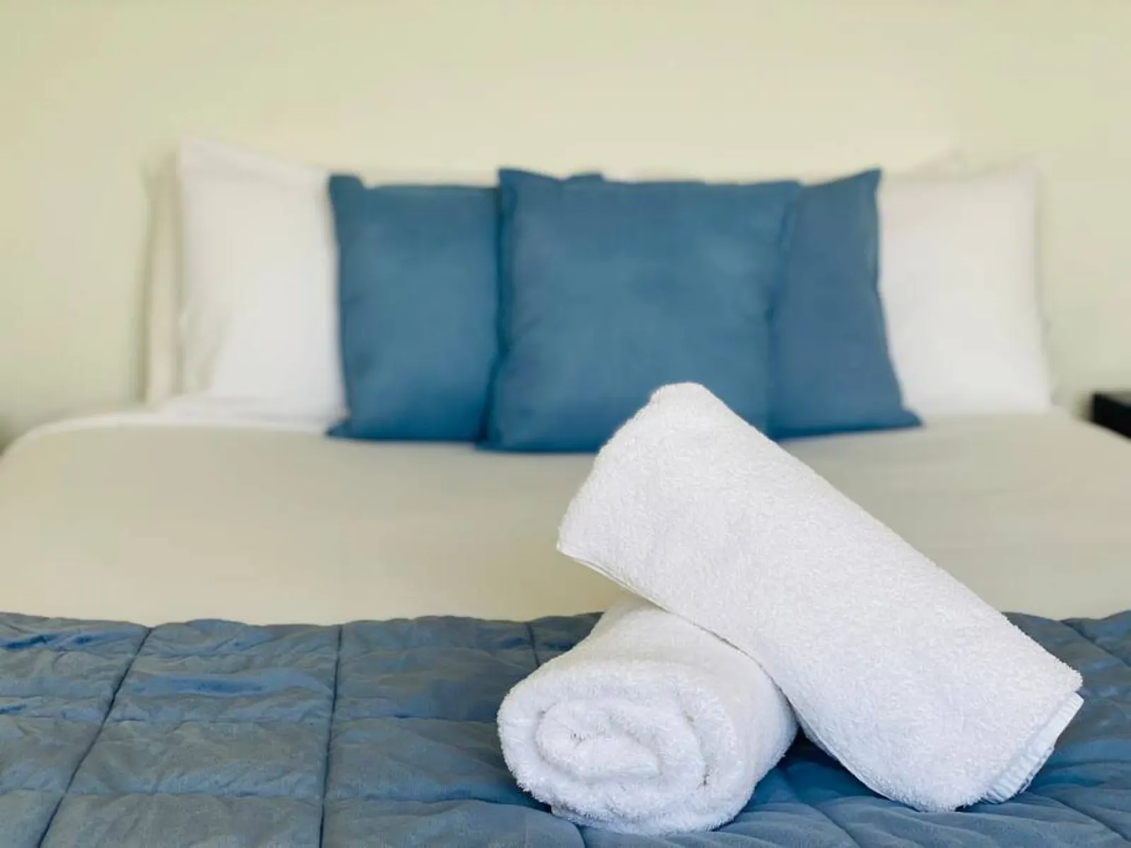 Mudjimba Beach 2min walk to Beach, Cafes & Village, The Sunny Coasts Hidden Gem with Pool 13