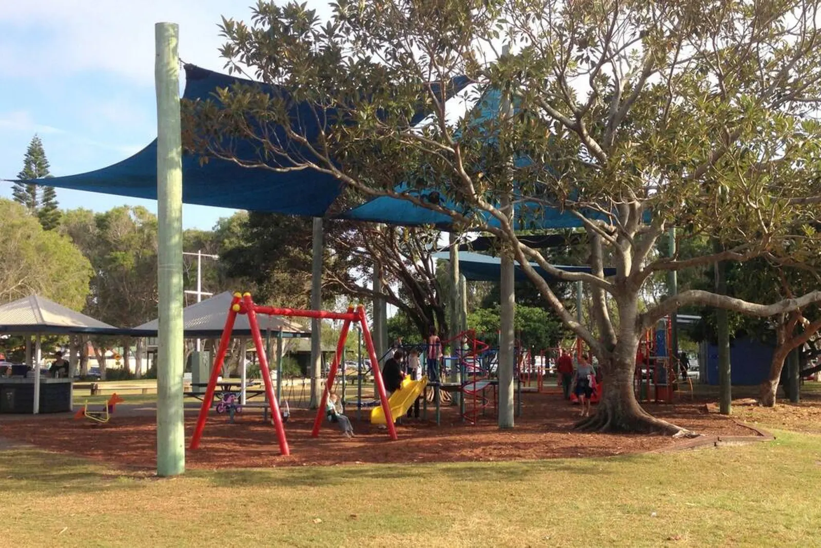 Mudjimba Beach 2min walk to Beach, Cafes & Village, The Sunny Coasts Hidden Gem with Pool 20