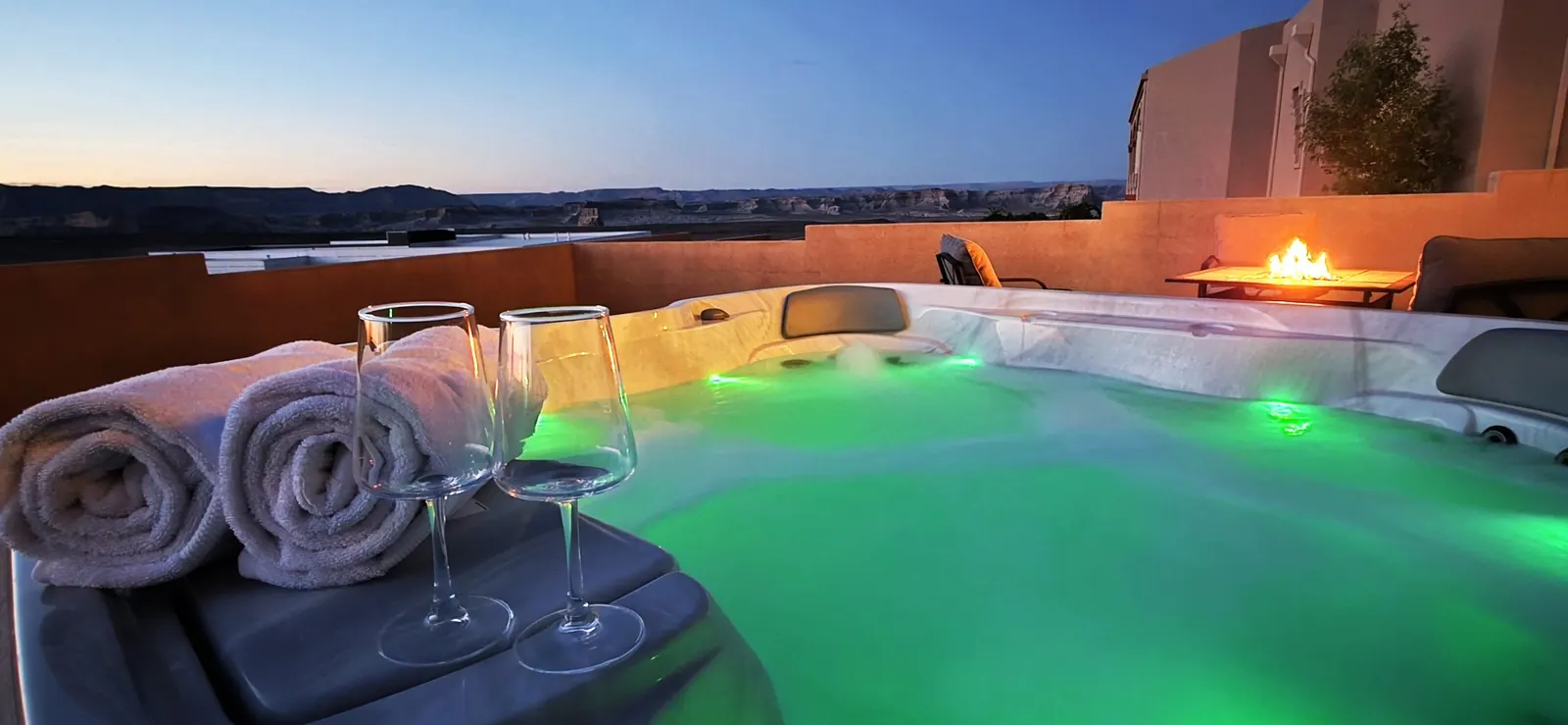Hot Tub, Cliff Views, Game Room, Boat Parking