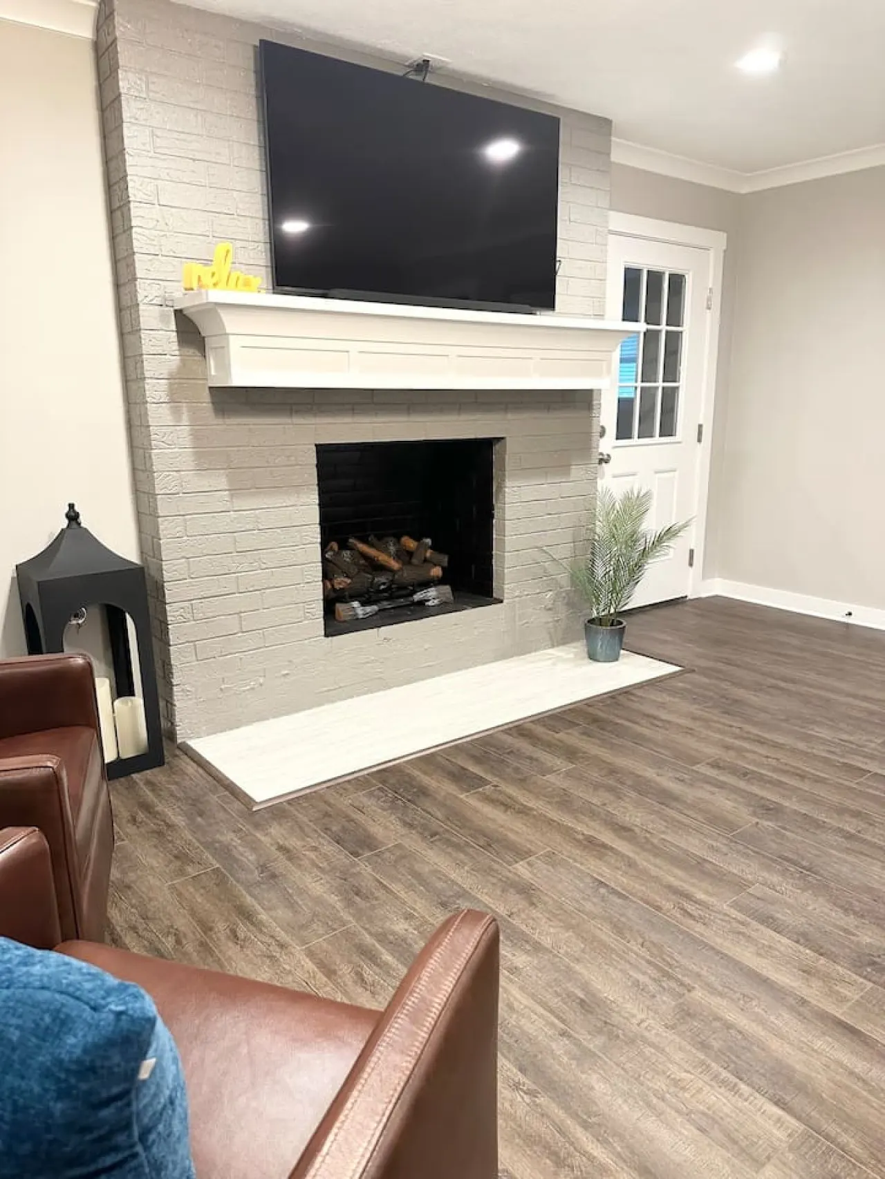 Three Oaks Estate: Sleeps 10+Large Yard 5