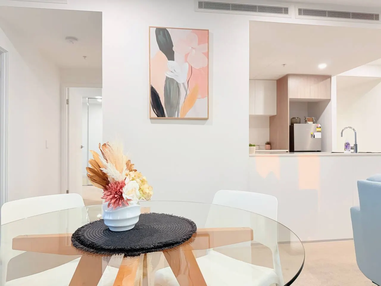 River Breeze Hamilton 3B2B with Free Parking 13