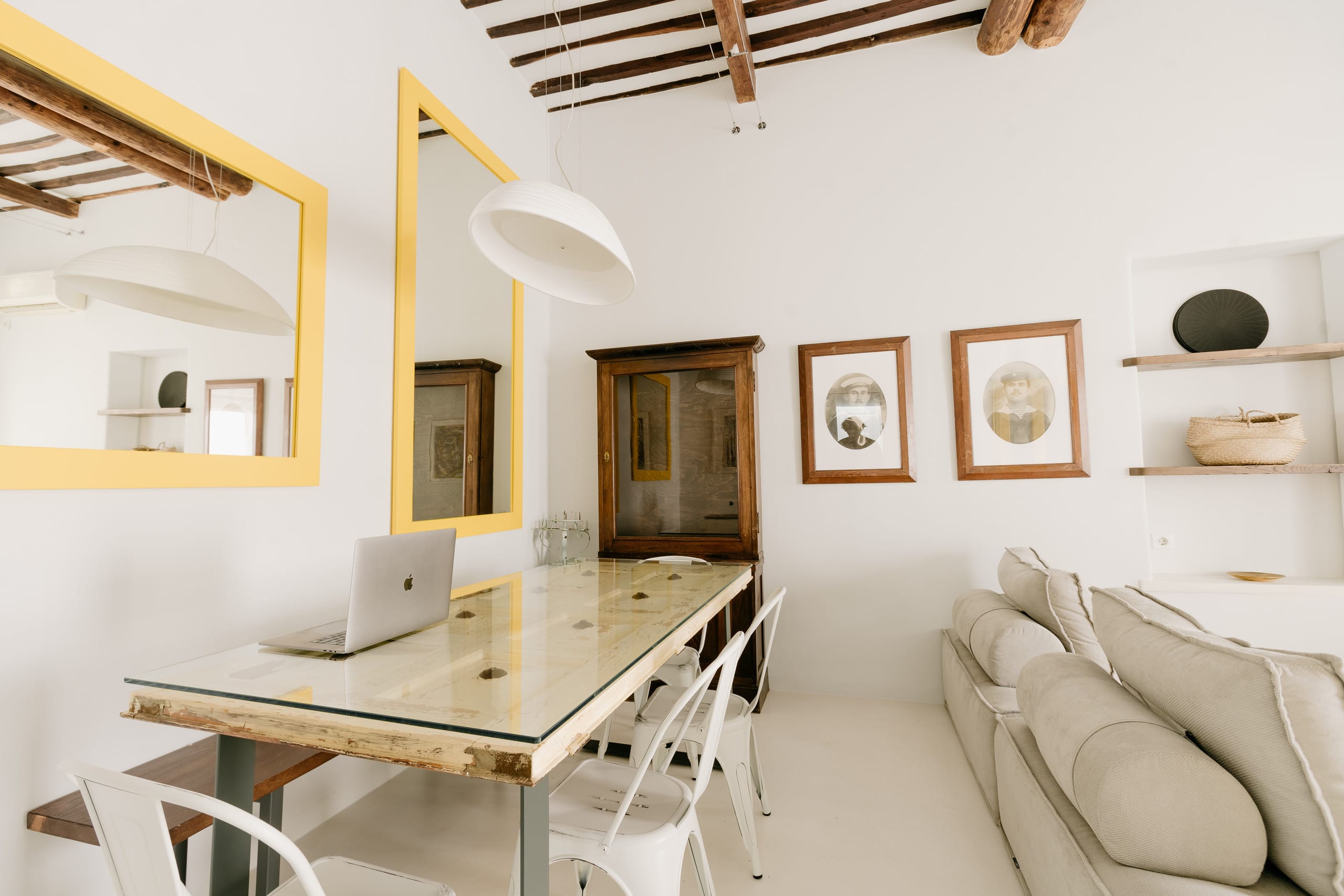 The Yellow House / Mykonos Town — photo 4