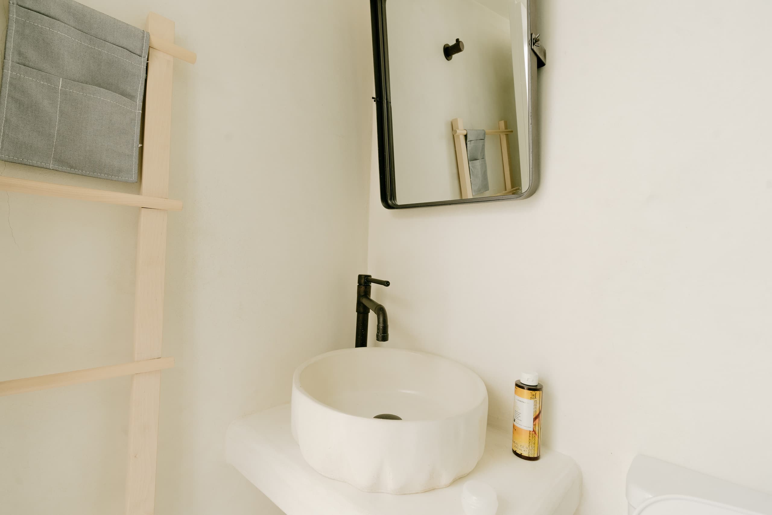 The Yellow House / Mykonos Town 30