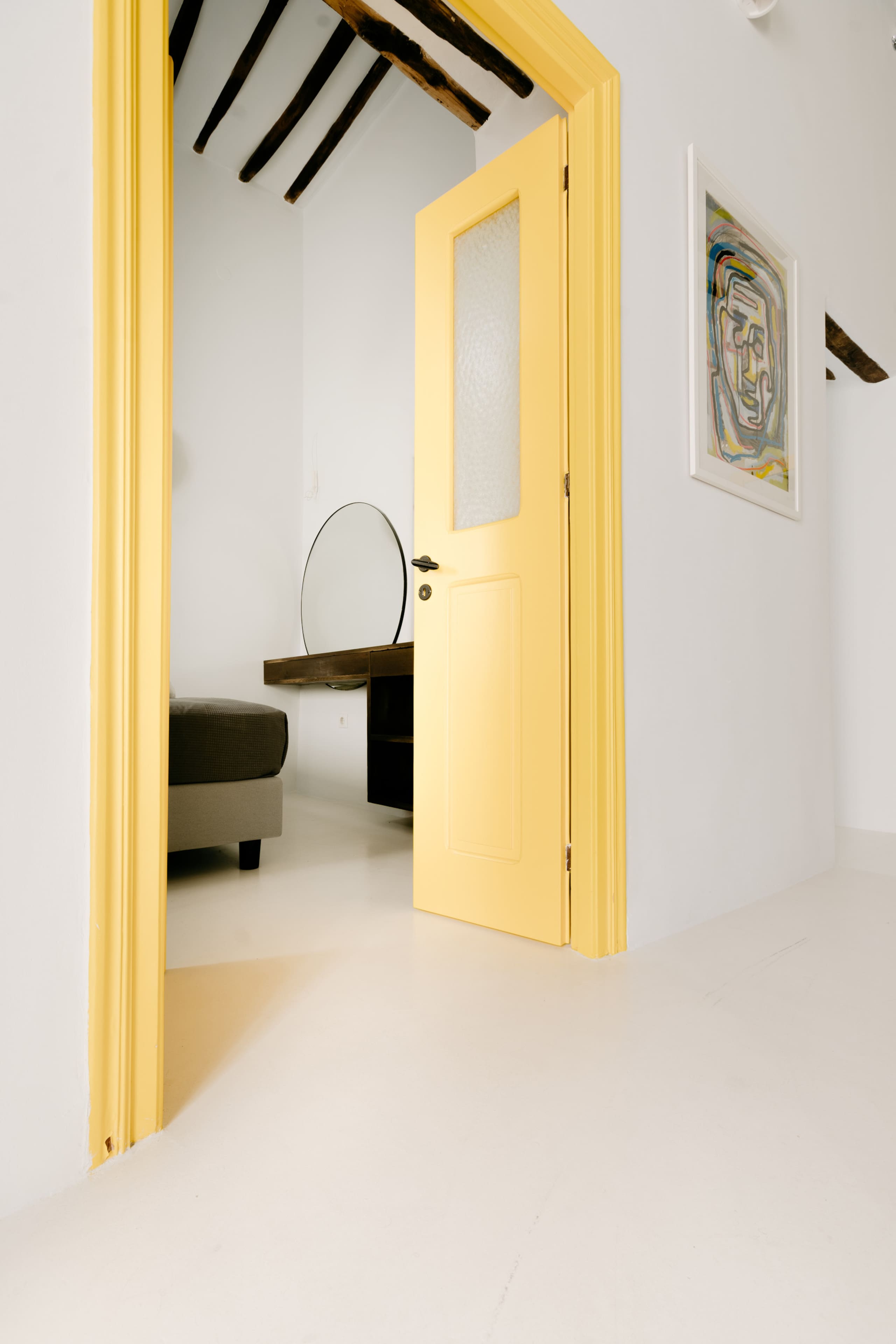 The Yellow House / Mykonos Town 15