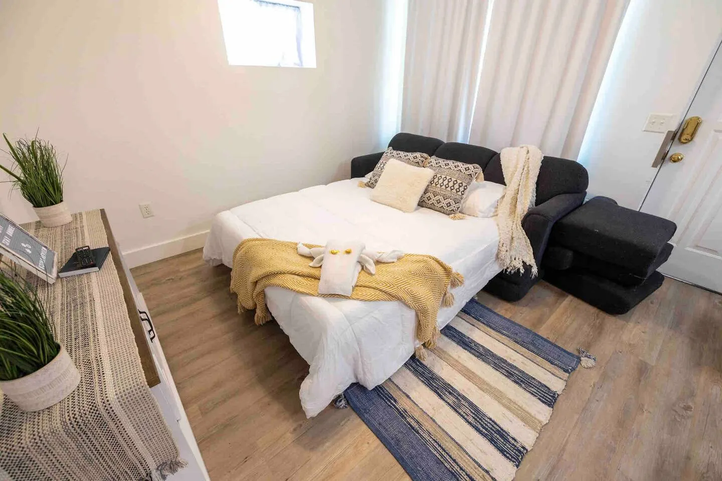 State Street Suite *Pet Friendly *Kitchen *Laundry — photo 2