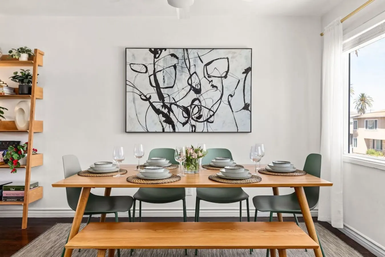 Spacious Coastal Apartment in a Colorful Community — photo 2