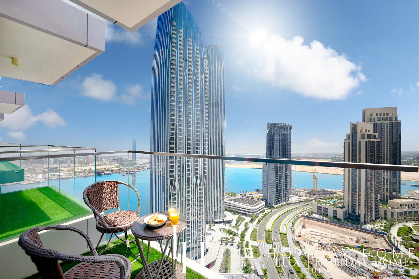 LUX | The Dubai Creek View Suite