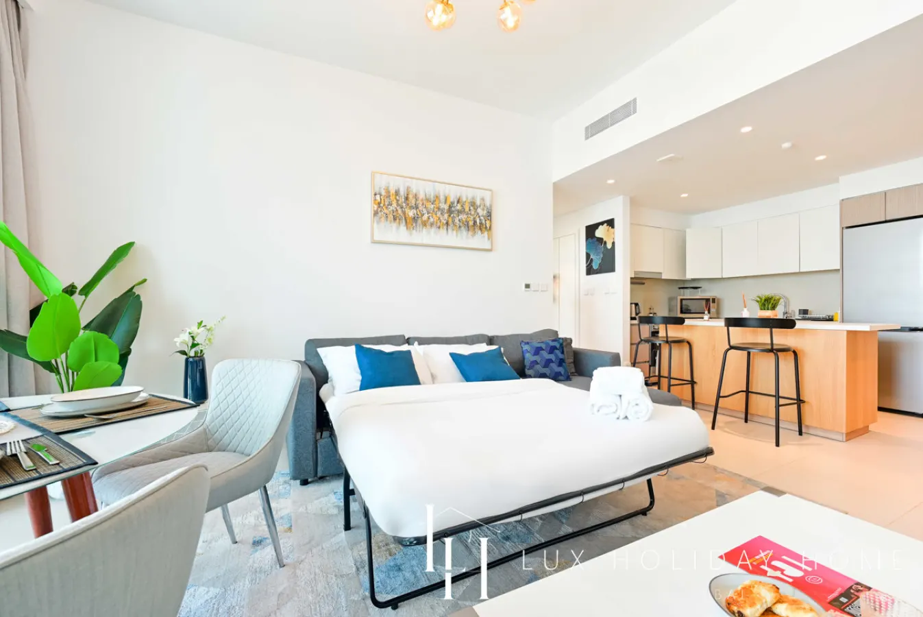 LUX The Dubai Creek View Suite 13