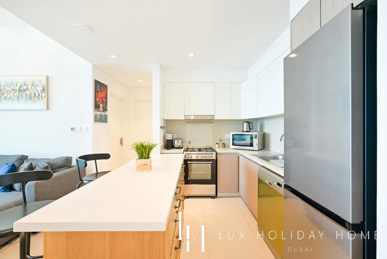LUX The Dubai Creek View Suite 8