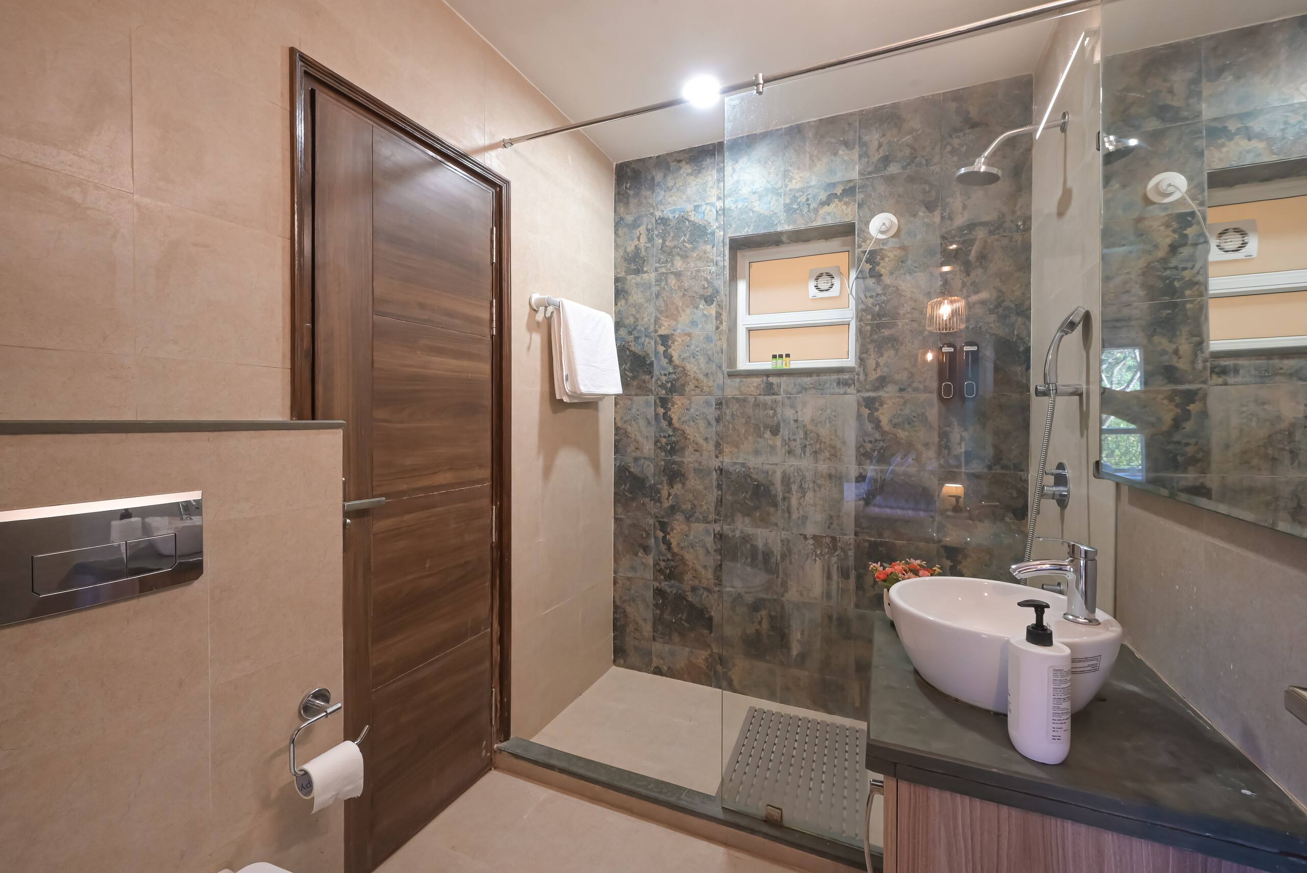 The Rosé Nest 2bhk, Candolim 27