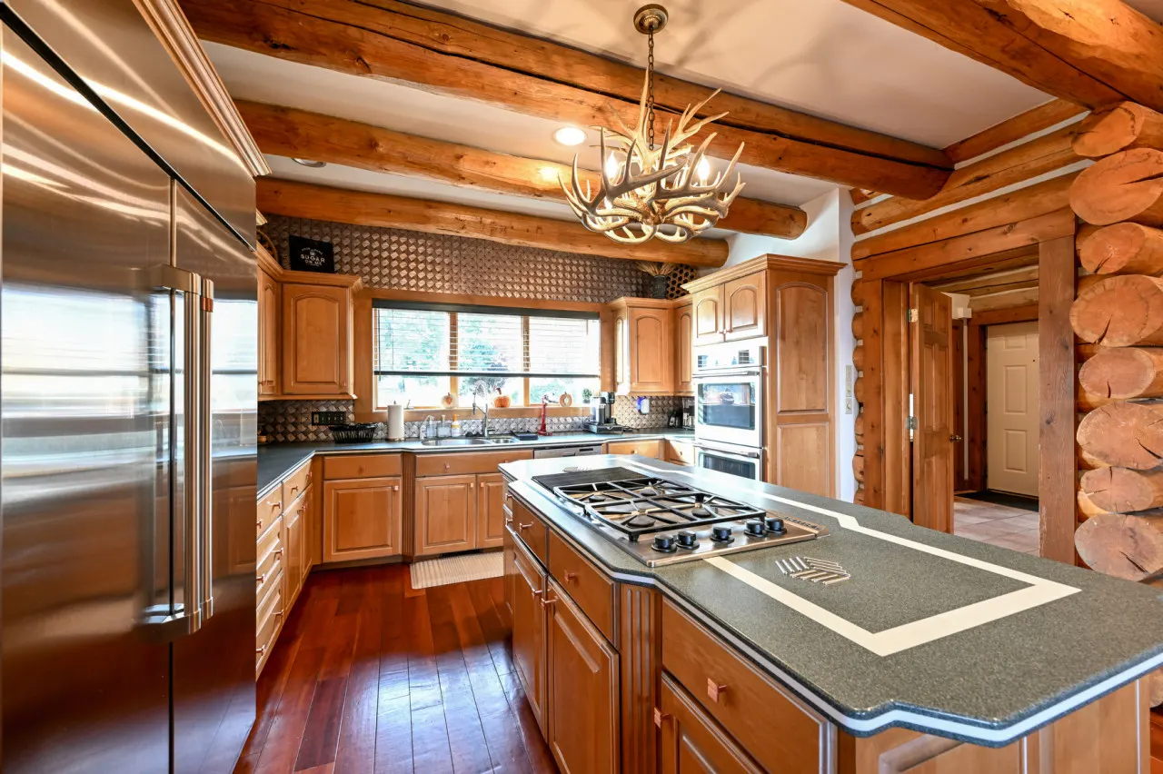 Rustic Timber Lodge w/Hot Tub-Sleeps 16 20