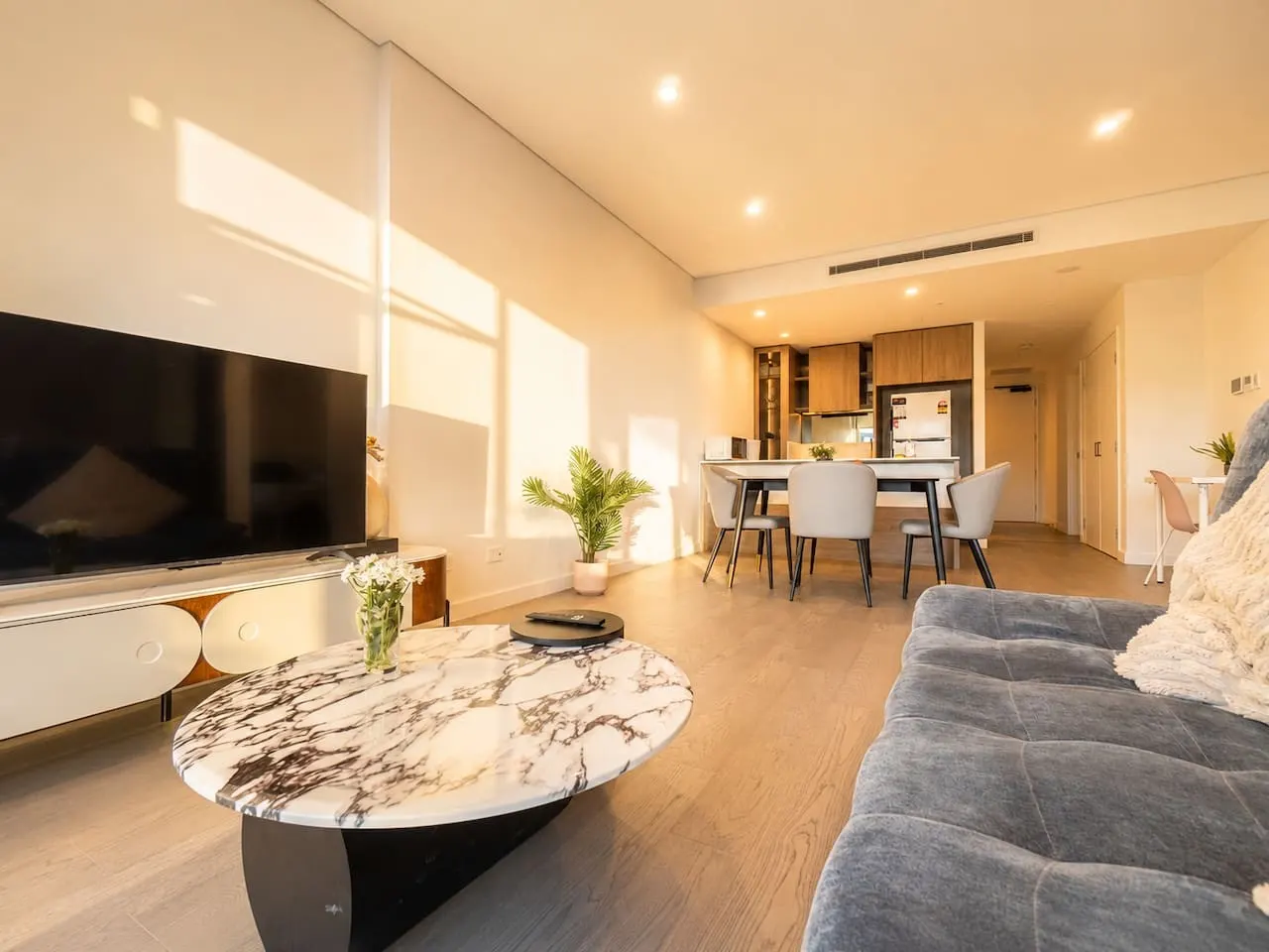 Spacious Zetland Stay Walk to Green Square 10