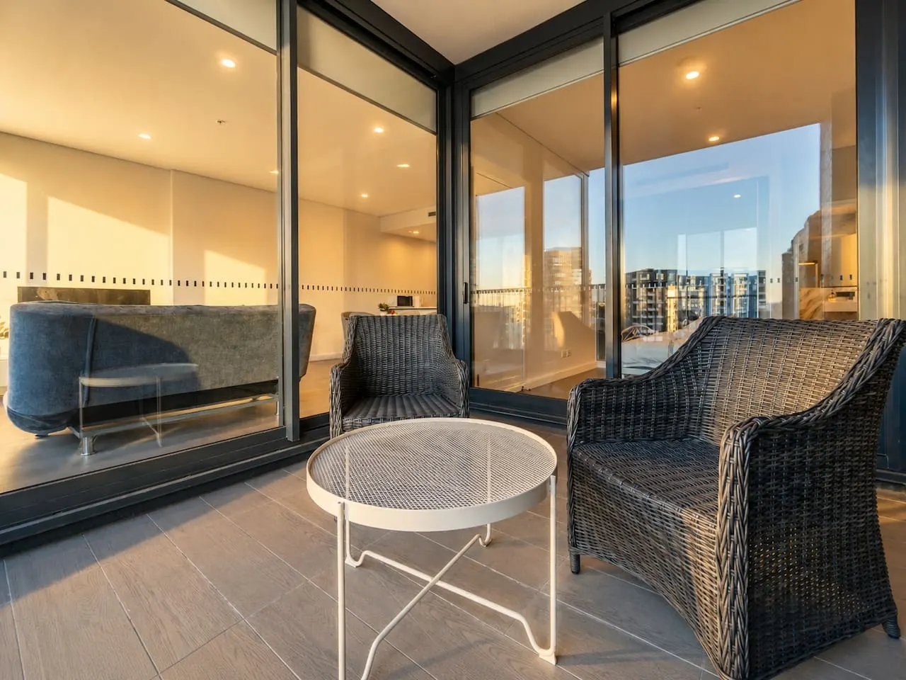 Spacious Zetland Stay Walk to Green Square 14