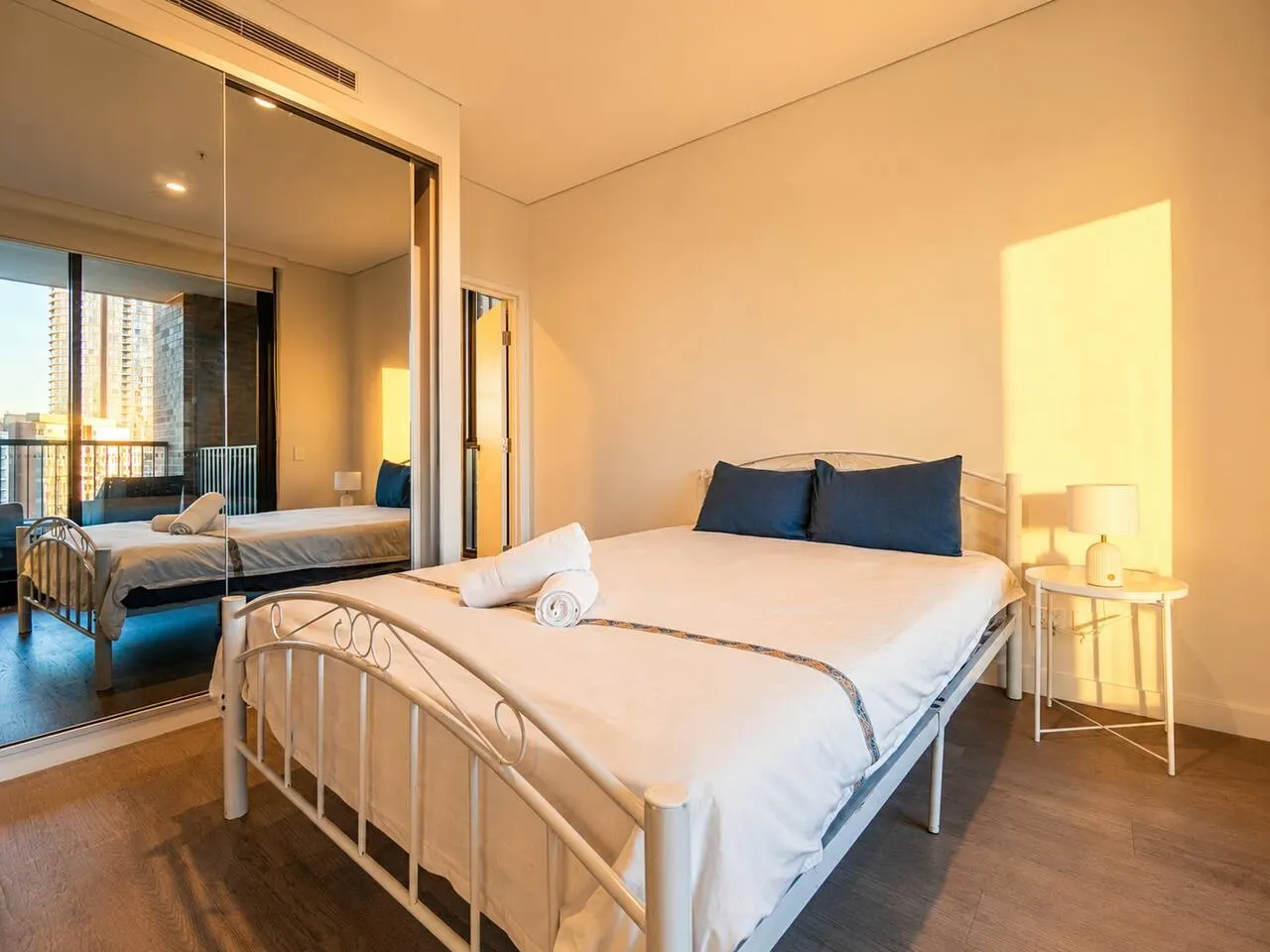 Spacious Zetland Stay Walk to Green Square — photo 4