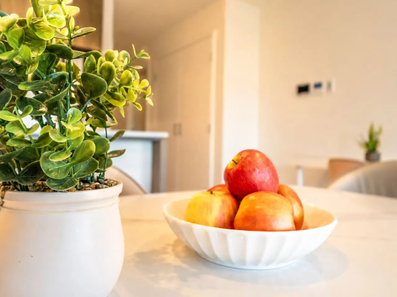 Spacious Zetland Stay Walk to Green Square 6
