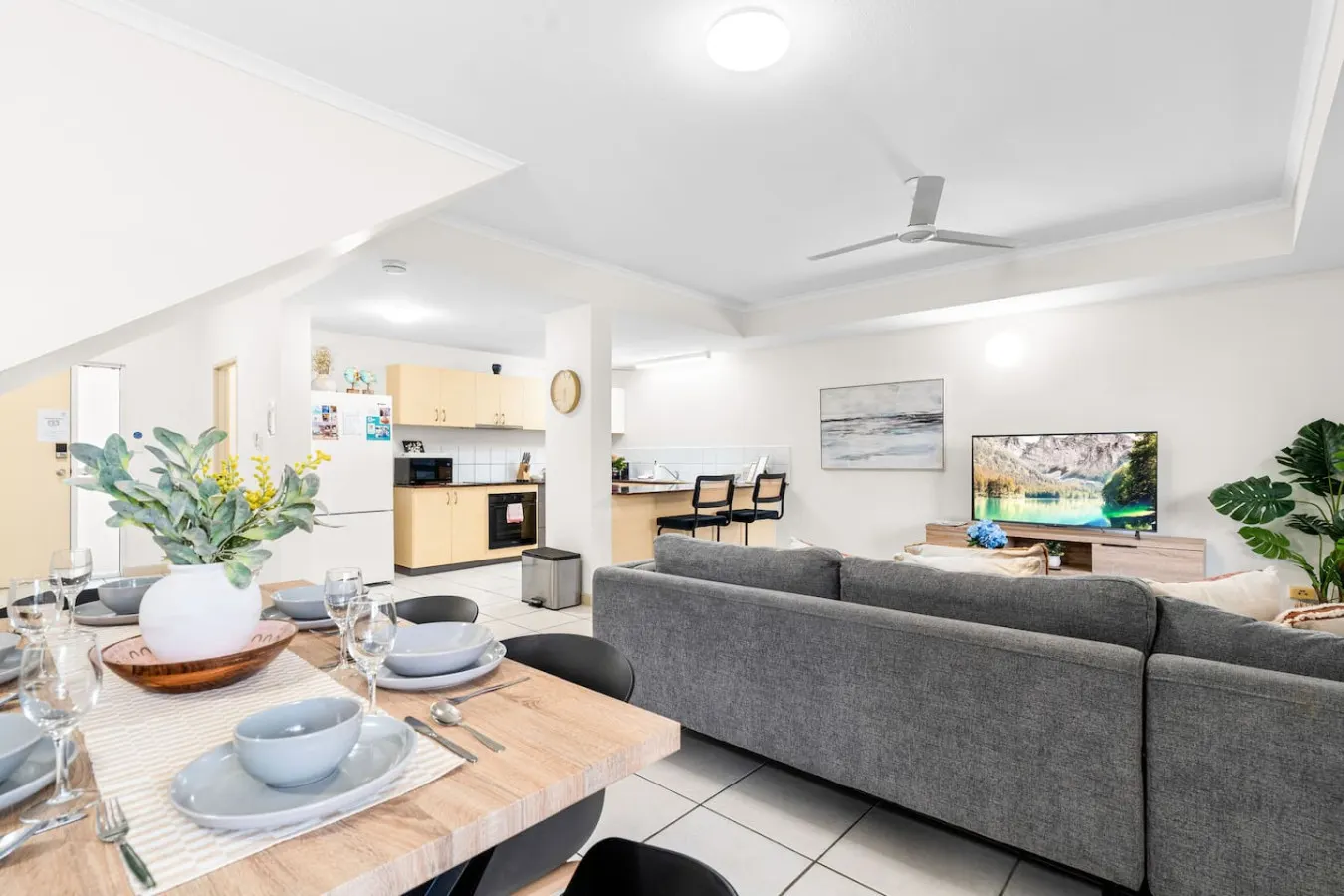 Zen Dockside Point: Marina view - Patio - Parking 11