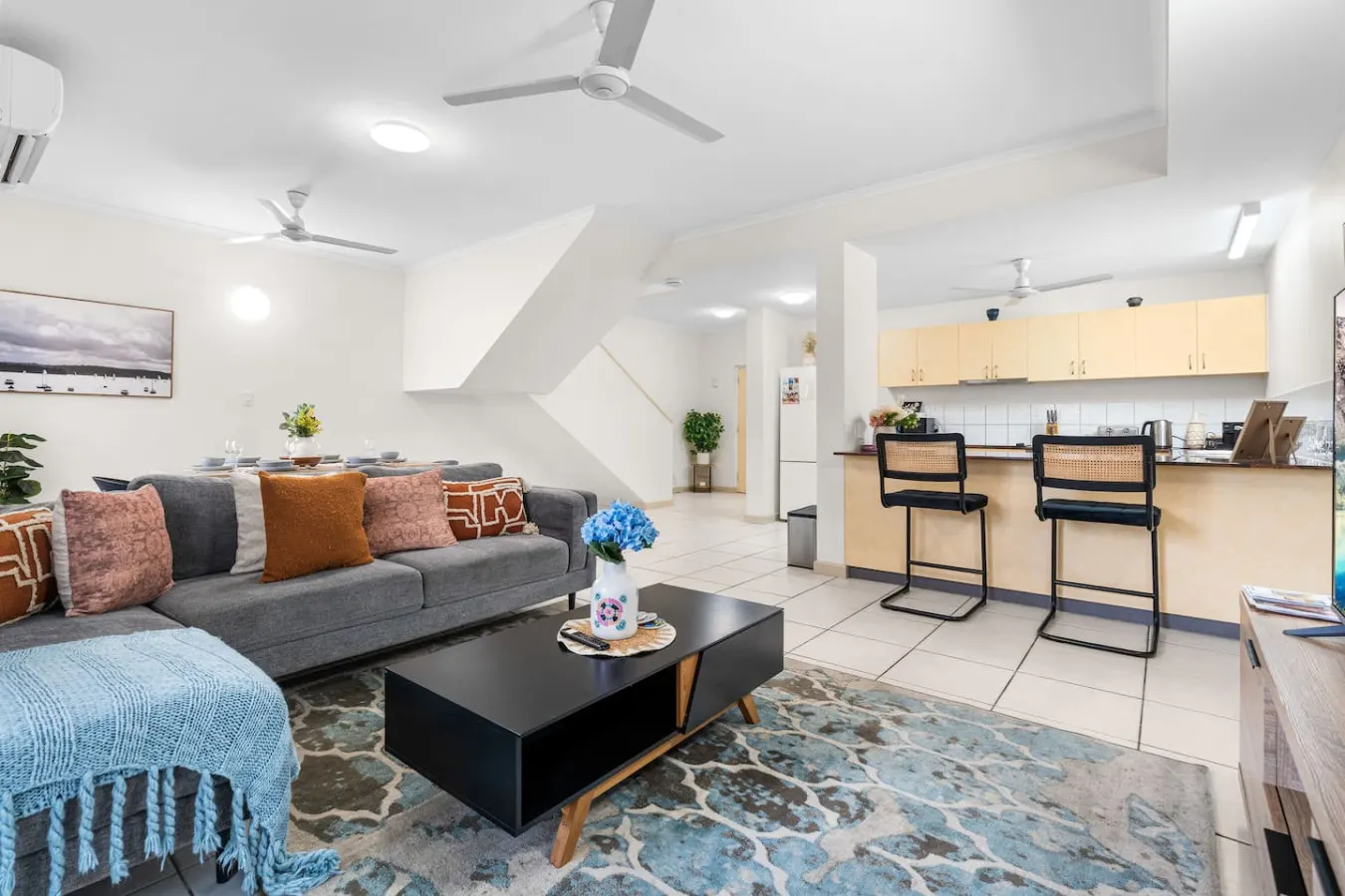 Zen Dockside Point: Marina view - Patio - Parking 13