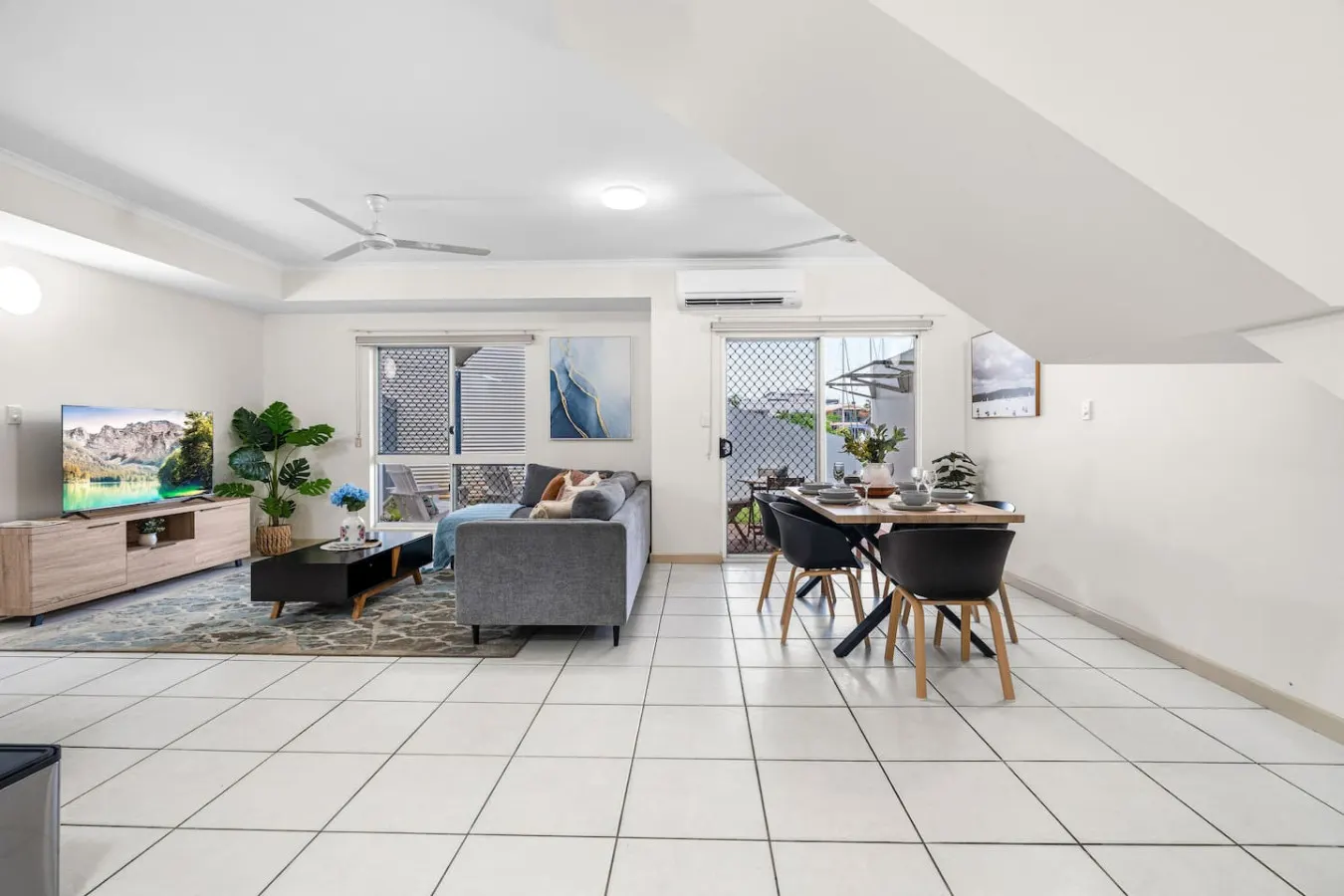 Zen Dockside Point: Marina view - Patio - Parking 8